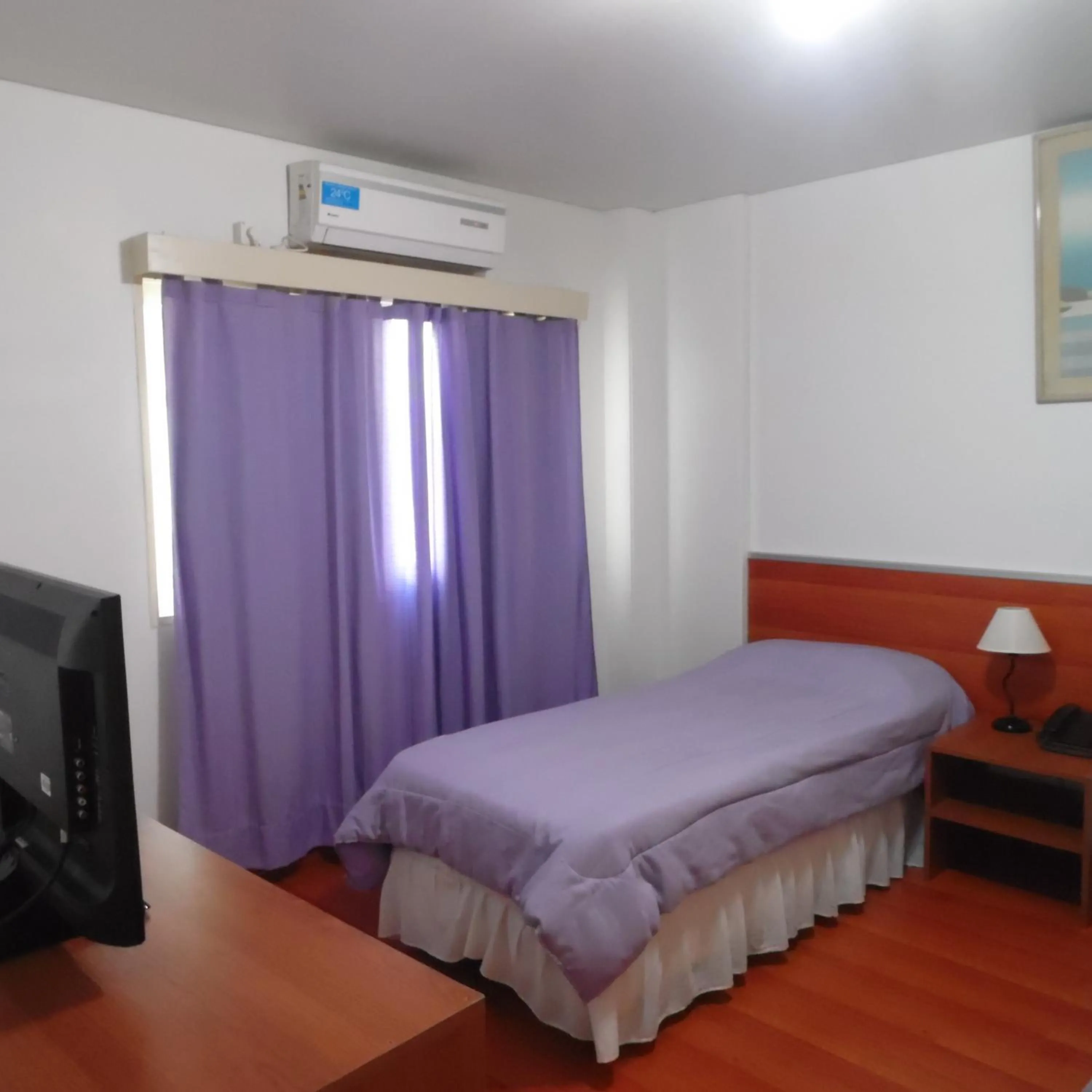 Bedroom, Bed in Adrazi Internacional