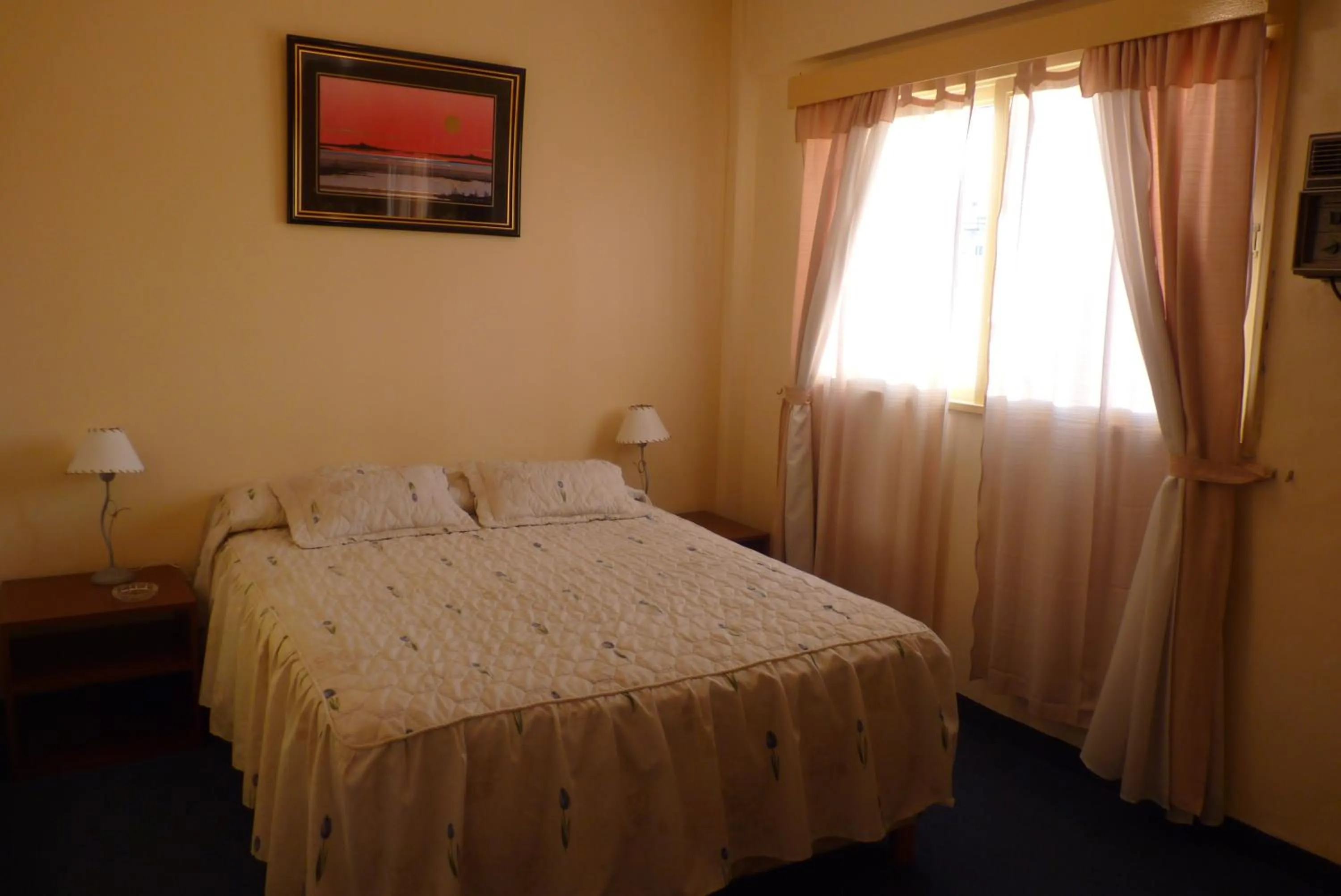 Bedroom, Bed in Adrazi Internacional