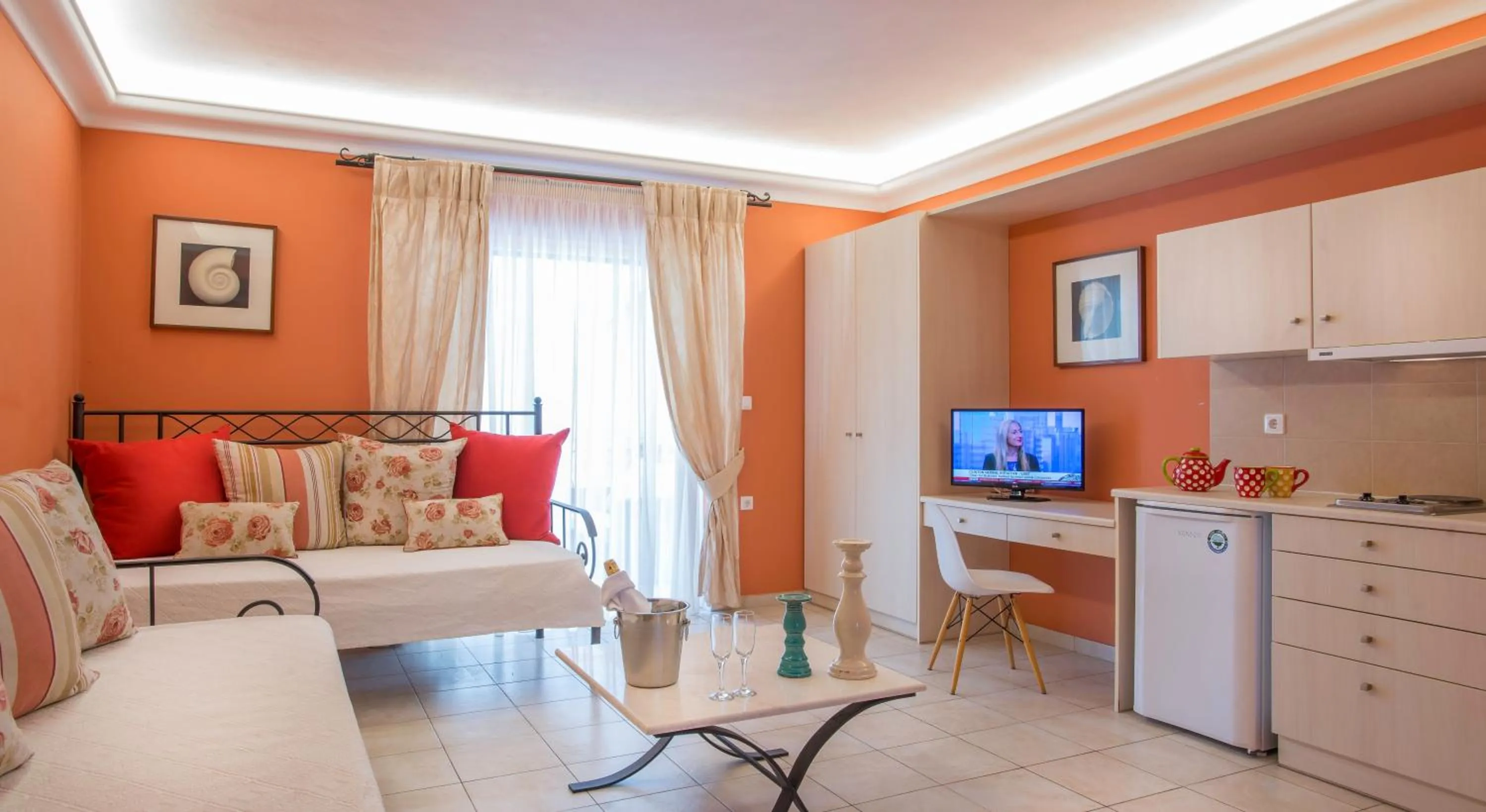 Living room in Oasis Beach Hotel