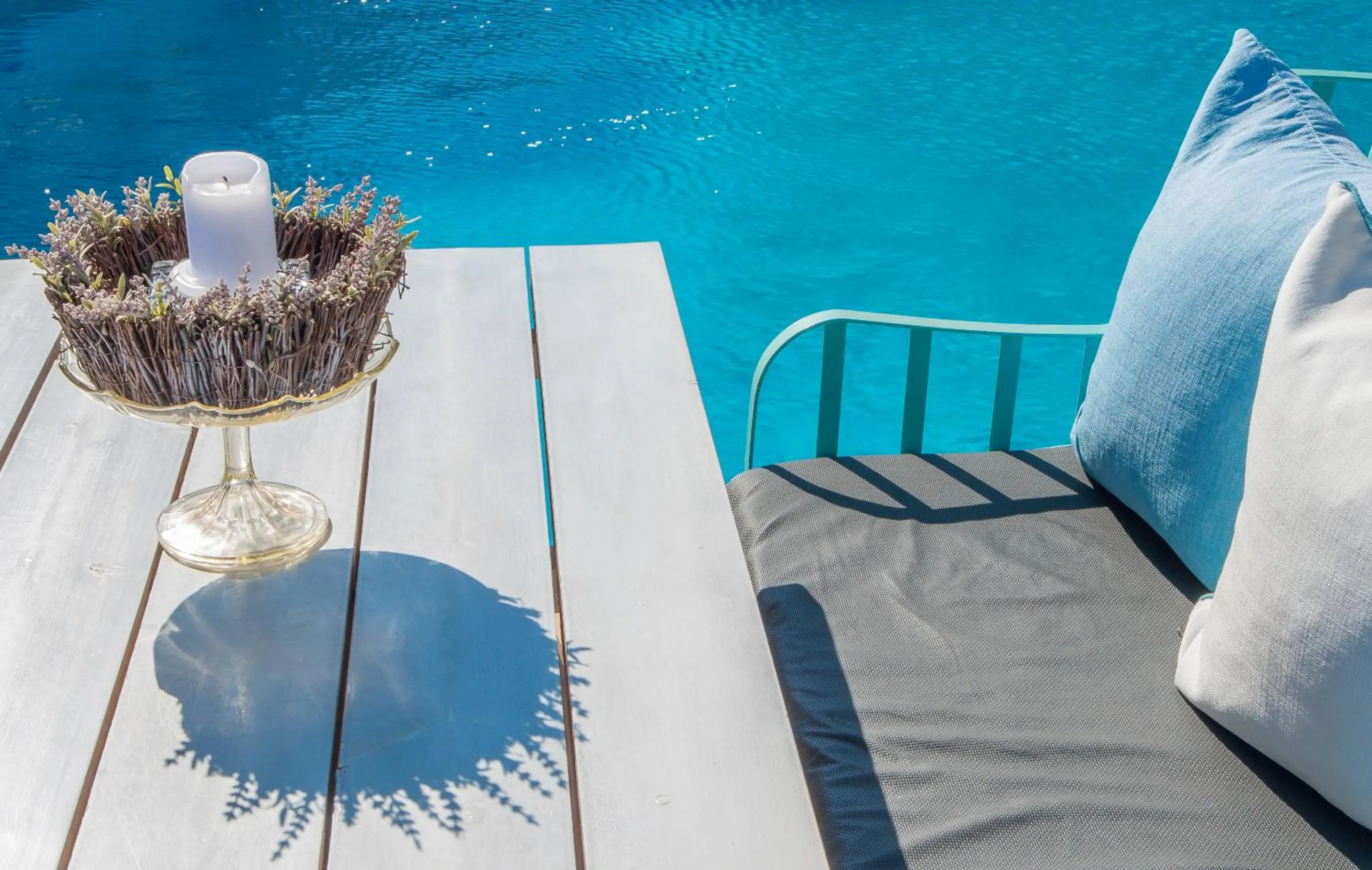 Swimming pool in Oasis Beach Hotel