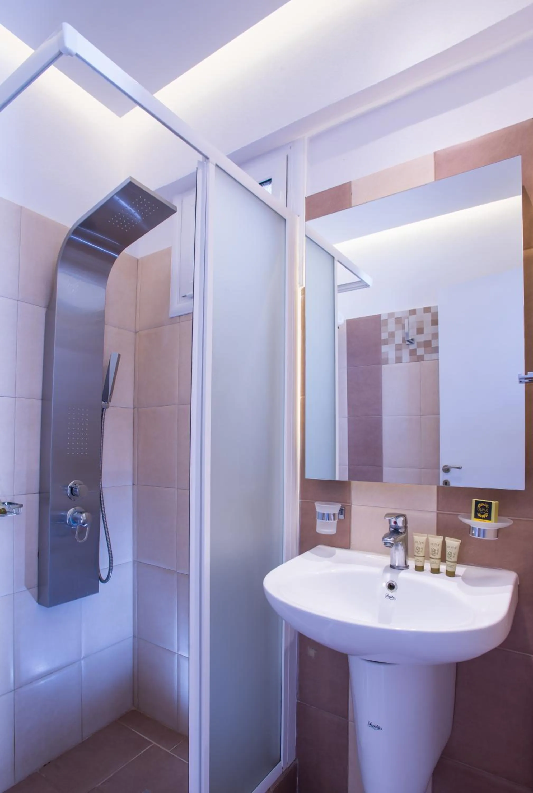 Shower in Oasis Beach Hotel