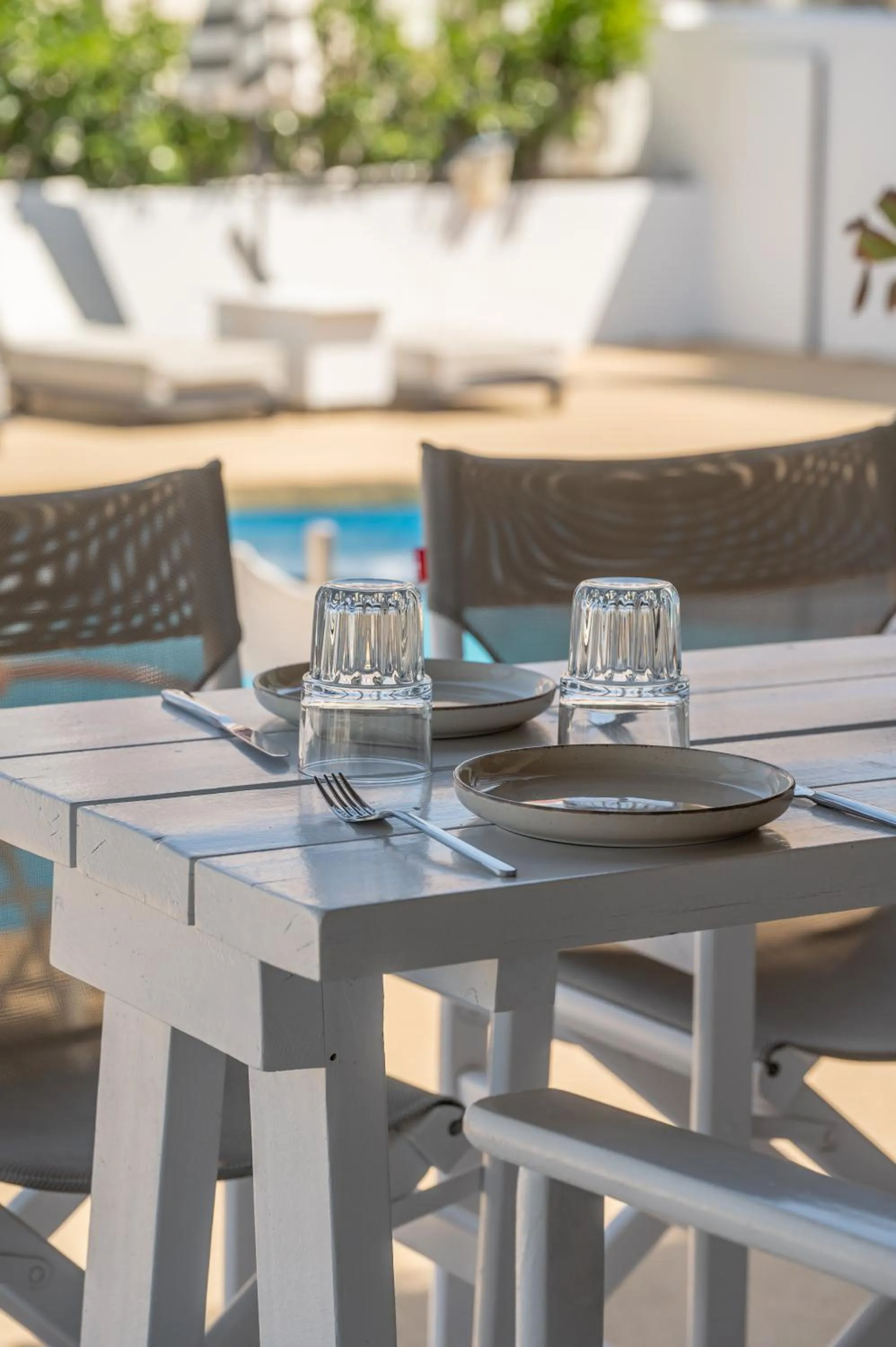 Restaurant/places to eat in Oasis Beach Hotel