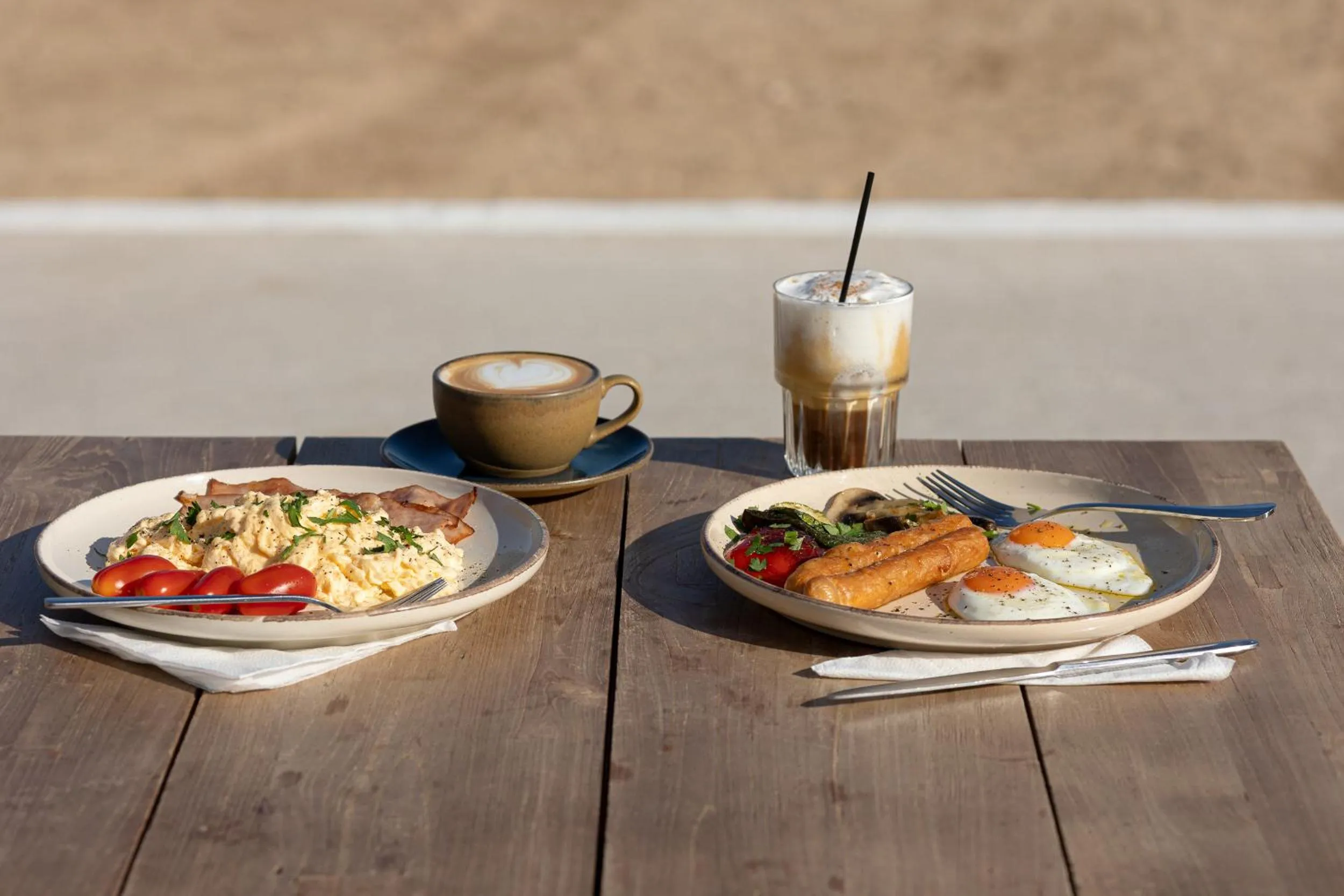 Restaurant/places to eat in Oasis Beach Hotel