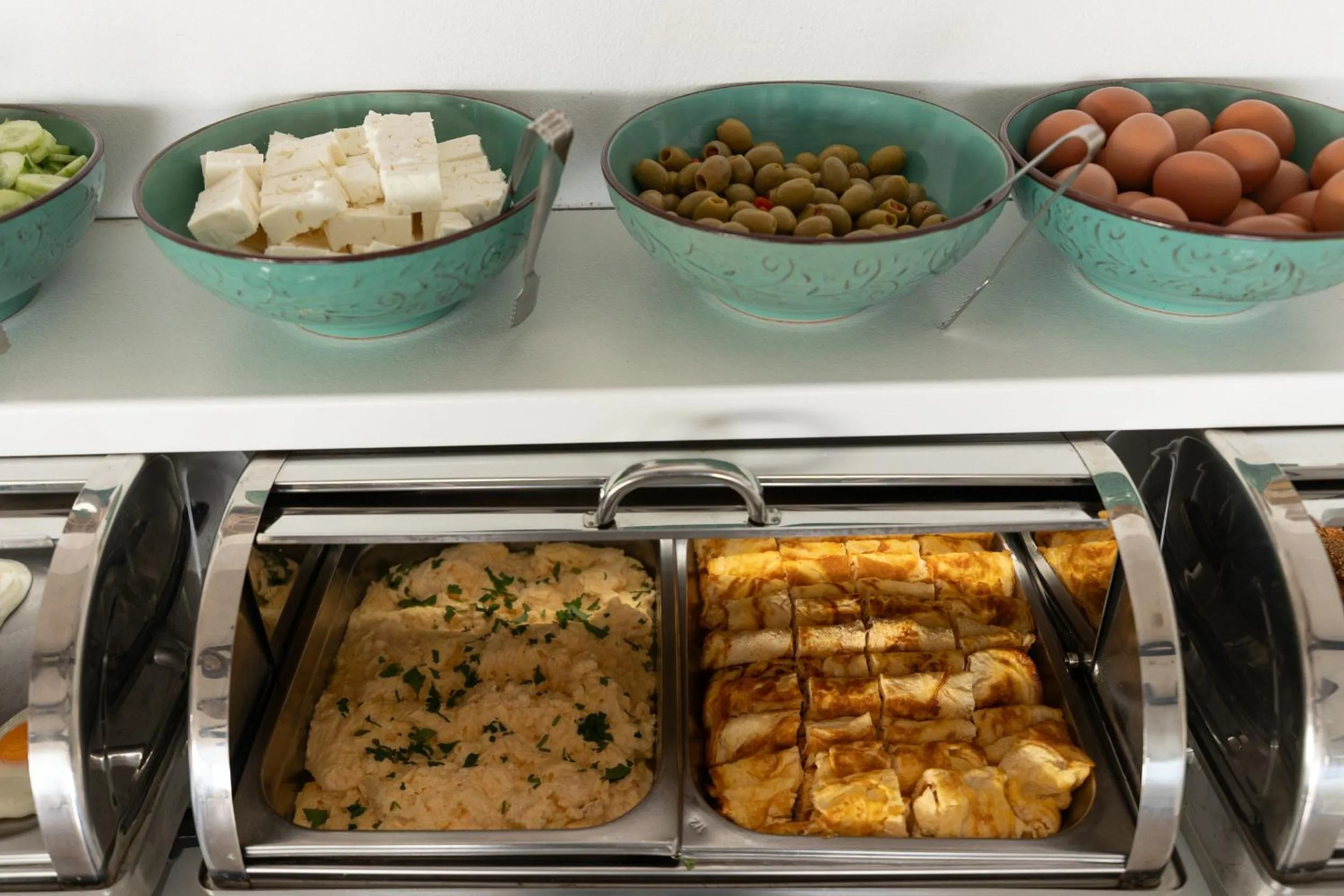 Restaurant/places to eat in Oasis Beach Hotel