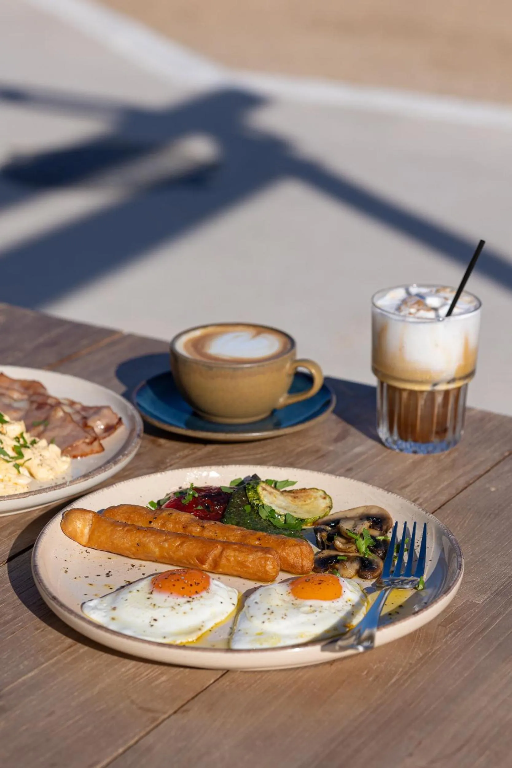 Restaurant/places to eat in Oasis Beach Hotel