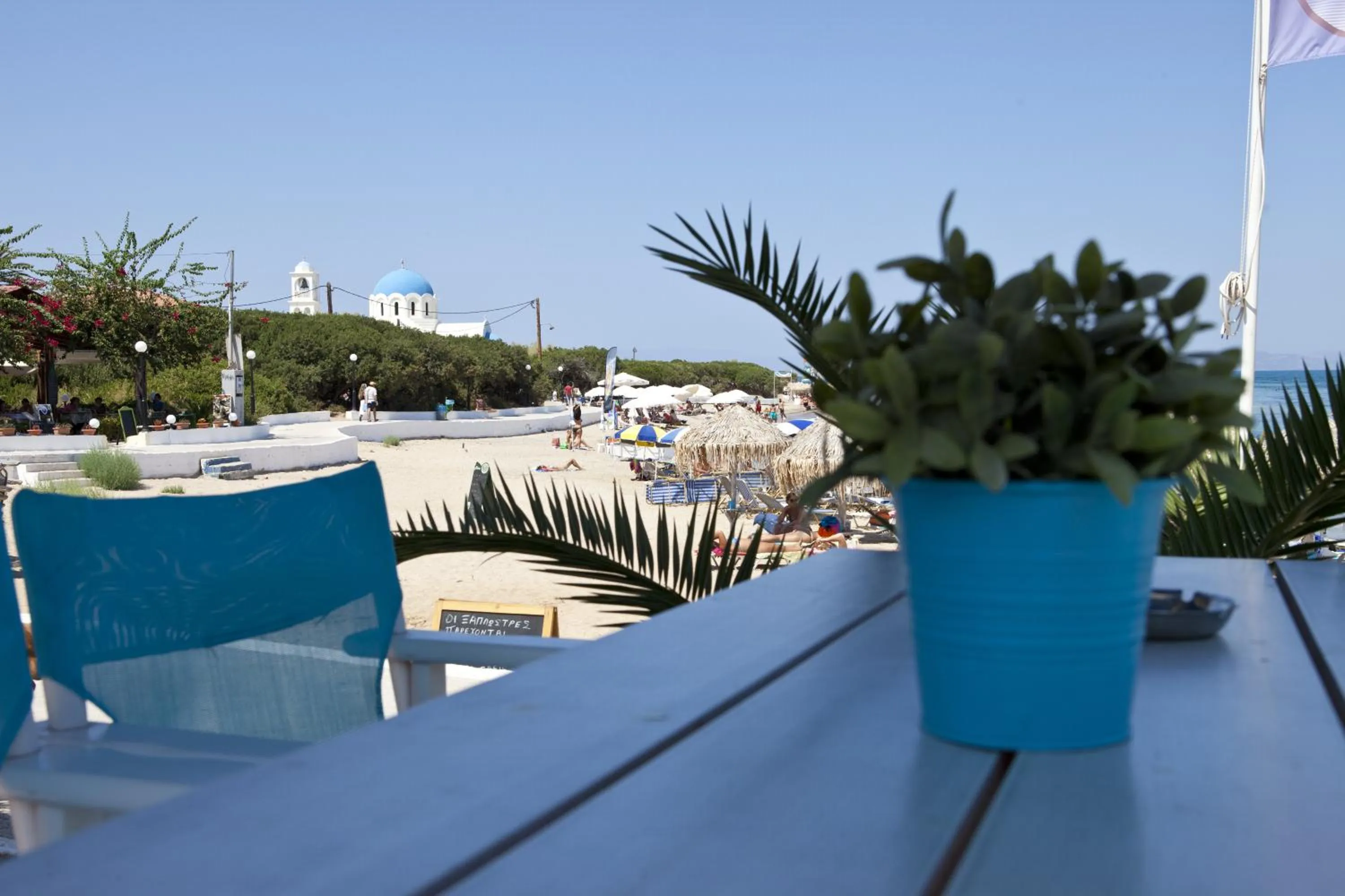 Restaurant/places to eat in Oasis Beach Hotel