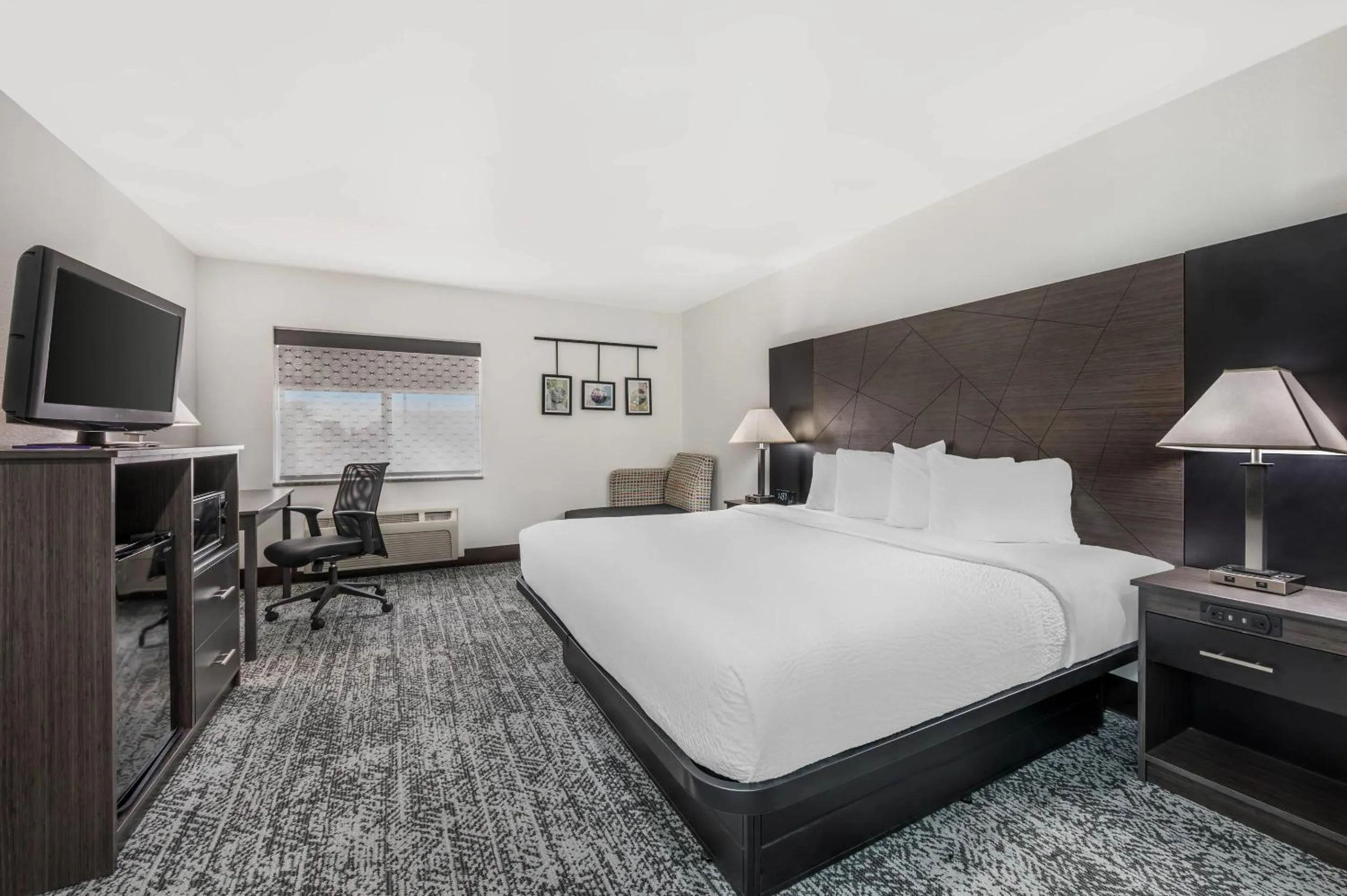 Bedroom, Bed in Sleep Inn