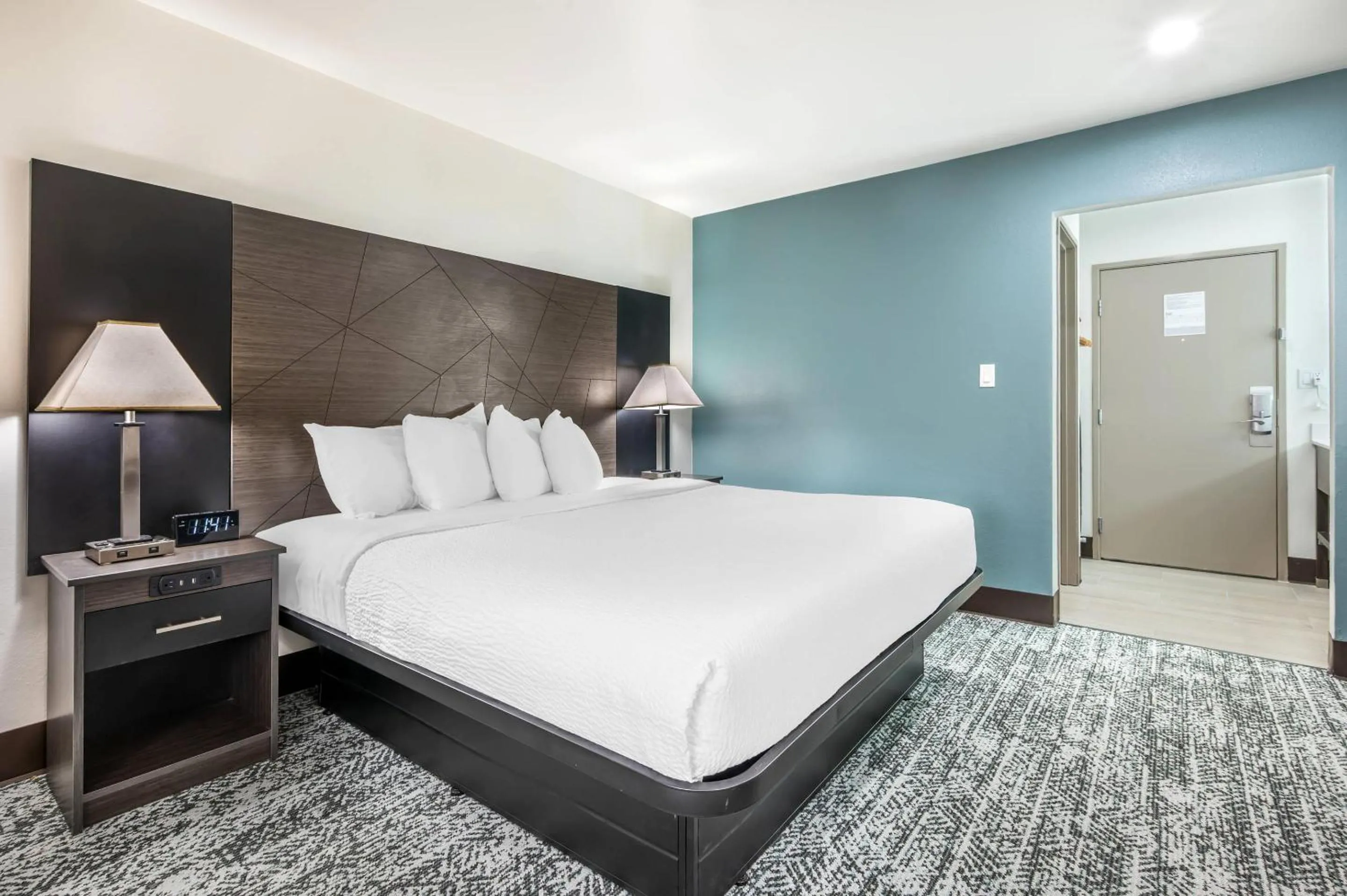 Bedroom, Bed in Sleep Inn