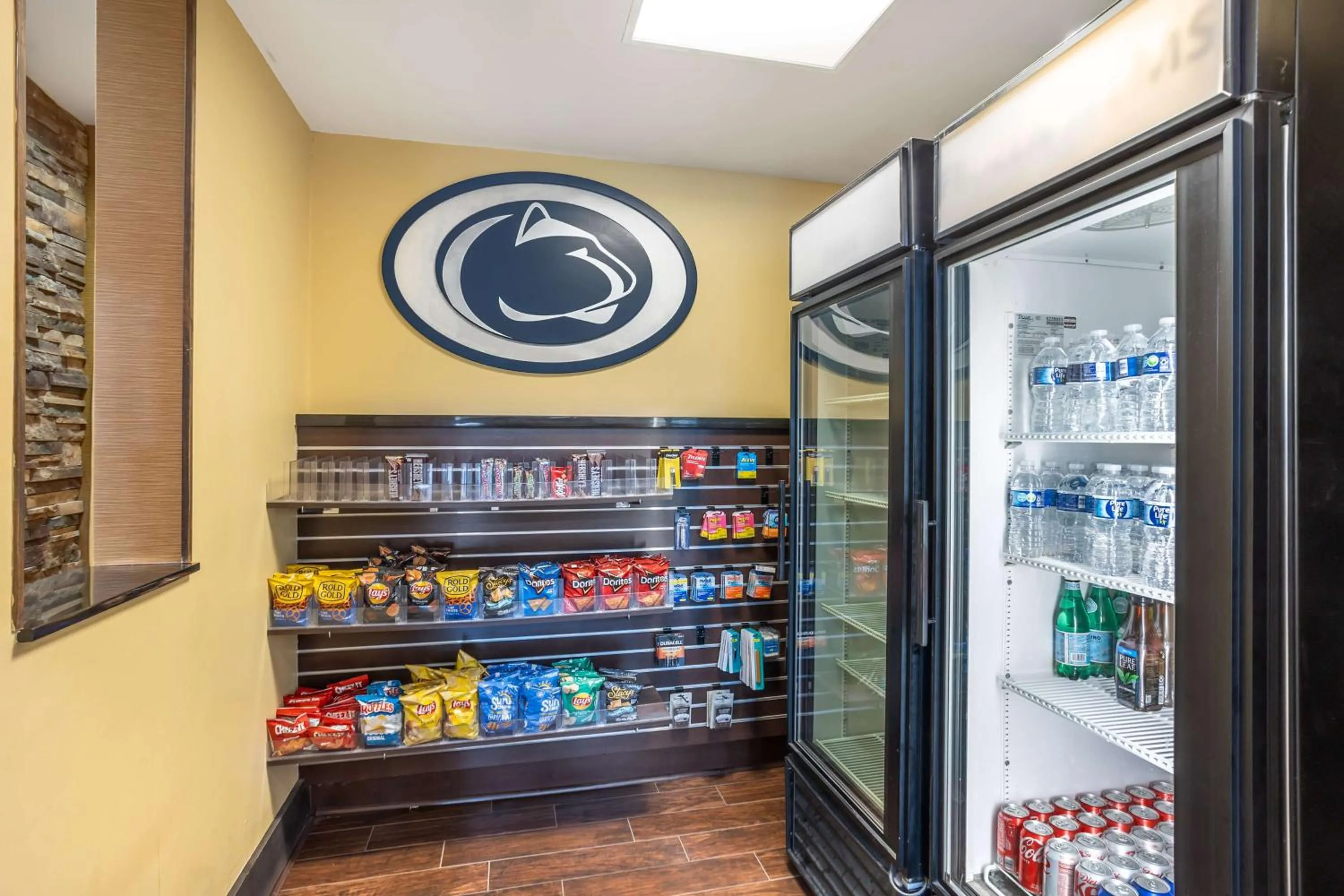 Property building in Best Western PLUS University Park Inn & Suites