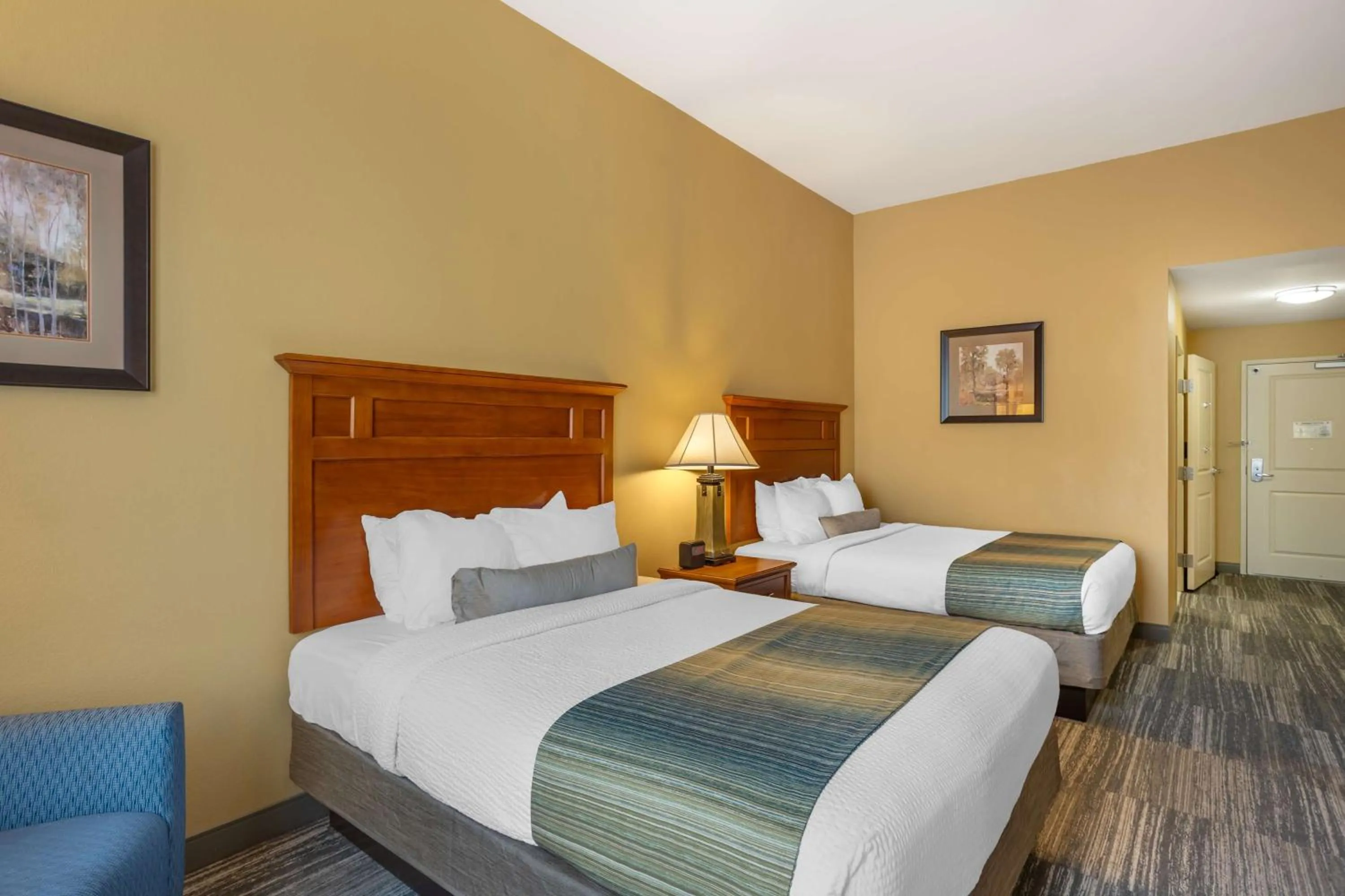 Bedroom, Bed in Best Western PLUS University Park Inn & Suites