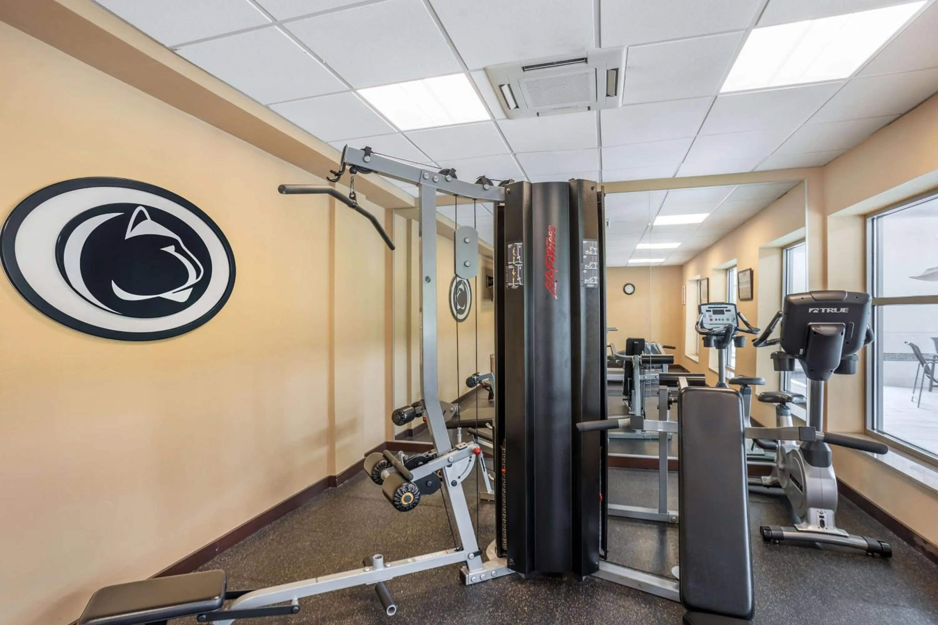 Fitness centre/facilities in Best Western PLUS University Park Inn & Suites