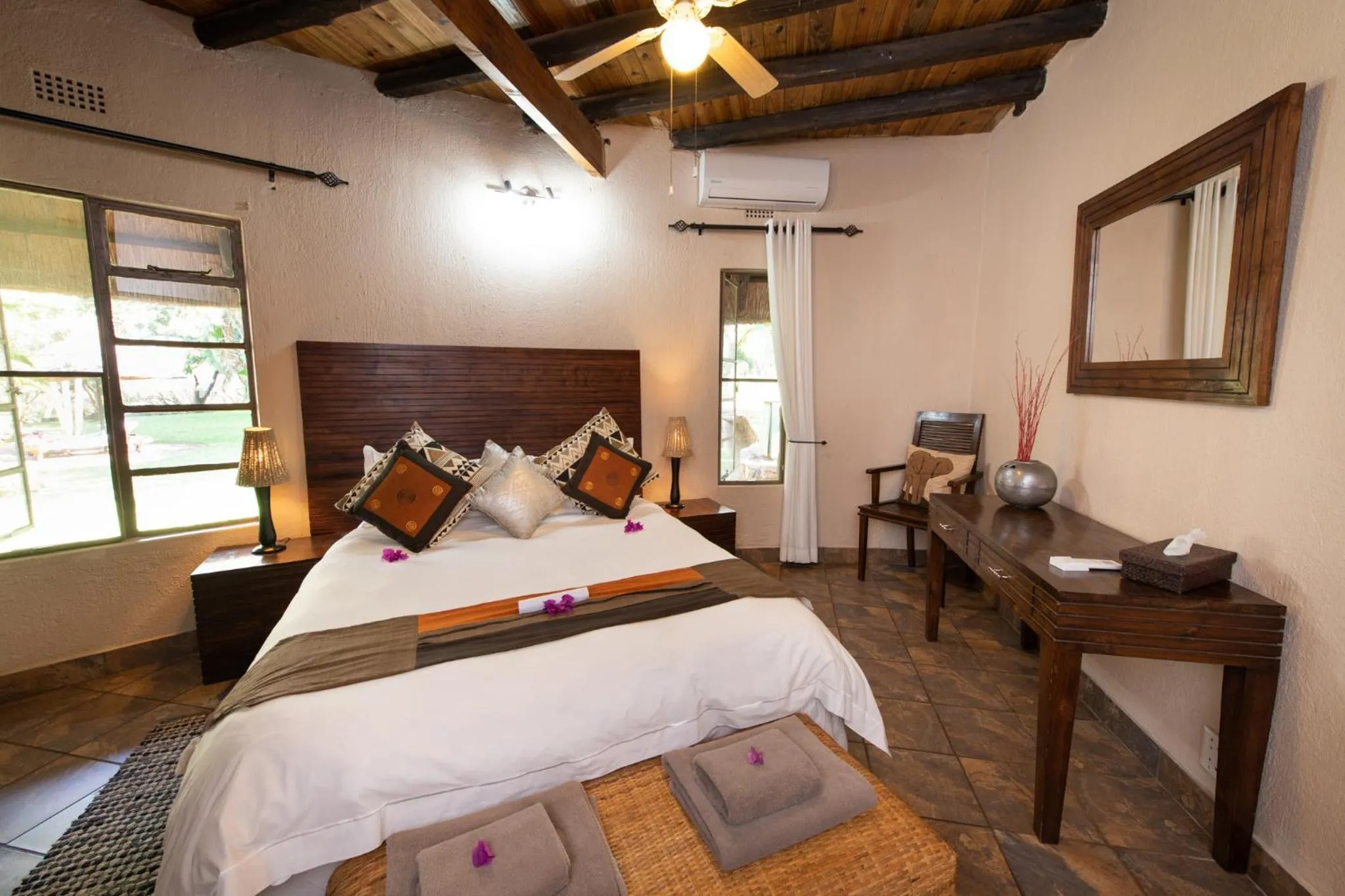 Bed in Blyde River Wilderness Lodge