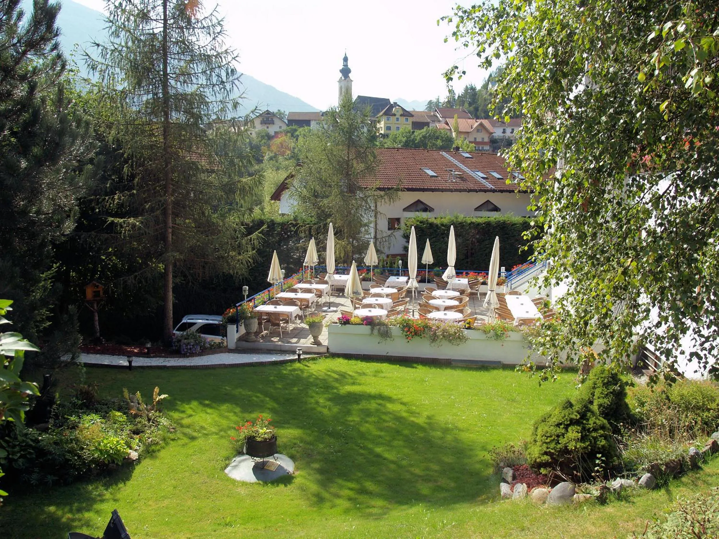 Garden in Hotel Montana