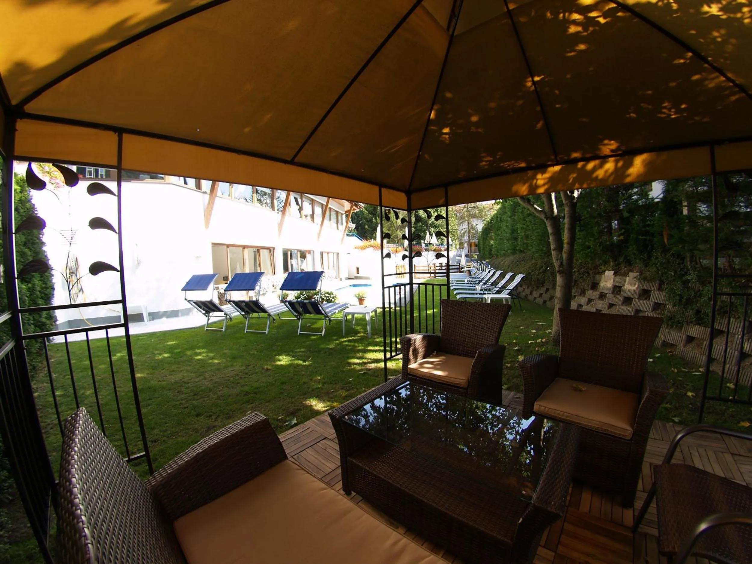 Garden in Hotel Montana