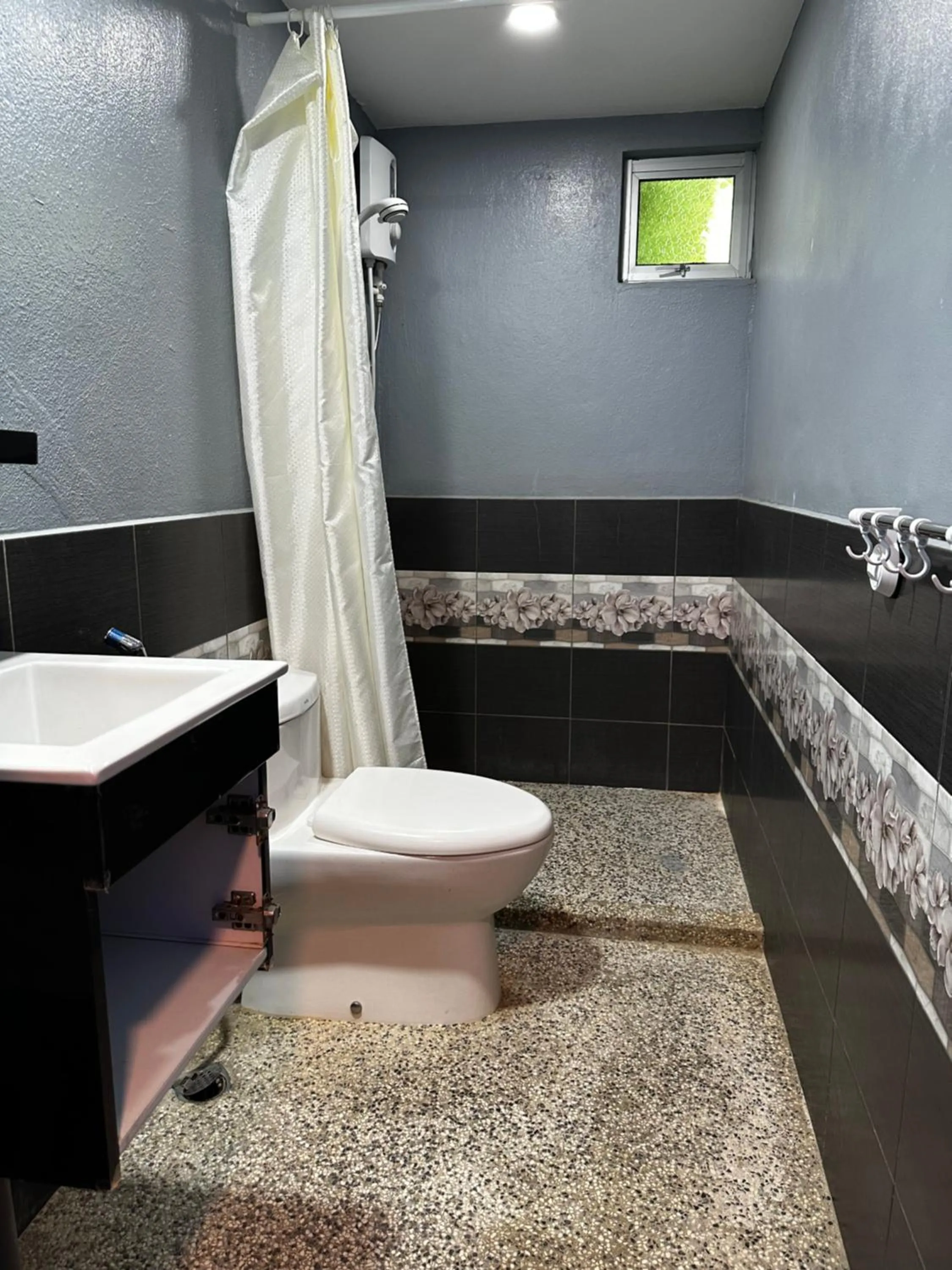 Toilet in Cow B Homestay Semporna