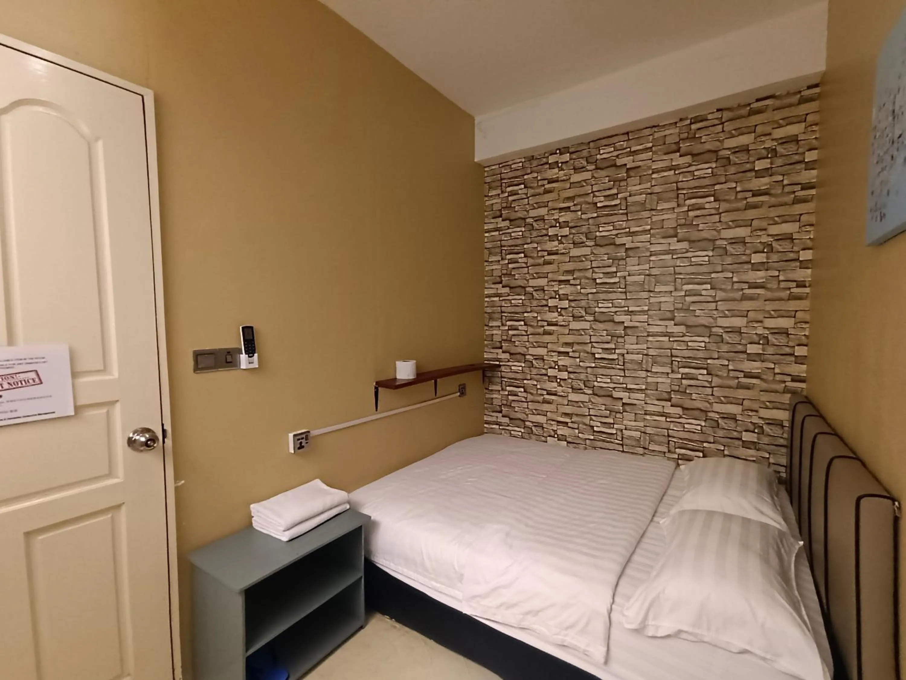 Bed in Cow B Homestay Semporna