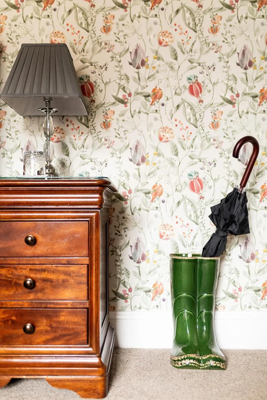 Bedroom in The Boot Inn