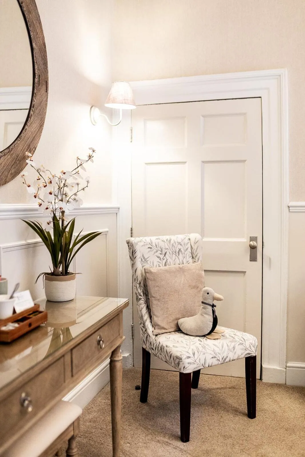 Bedroom in The Boot Inn