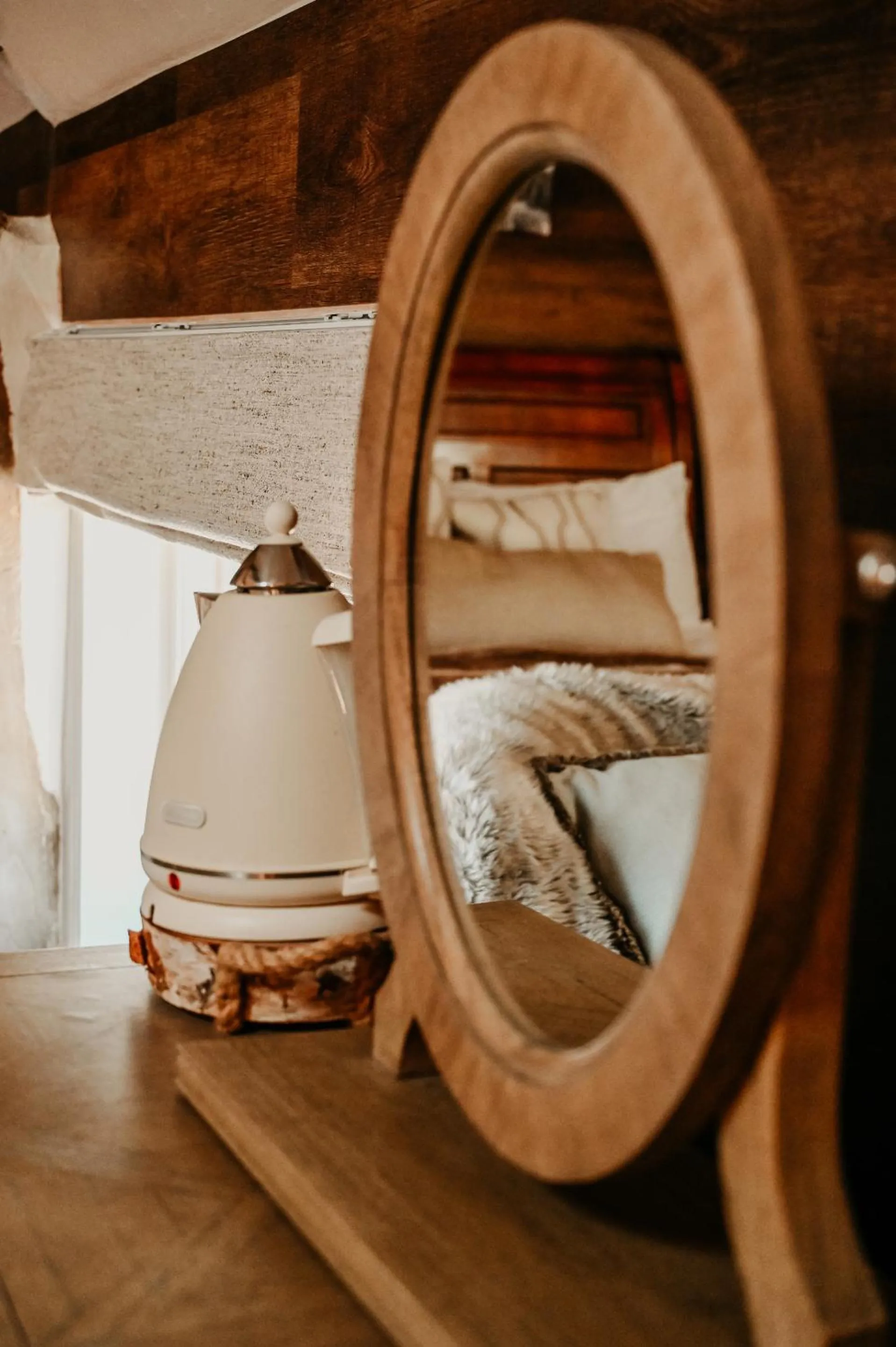 Bedroom, Bed in The Boot Inn