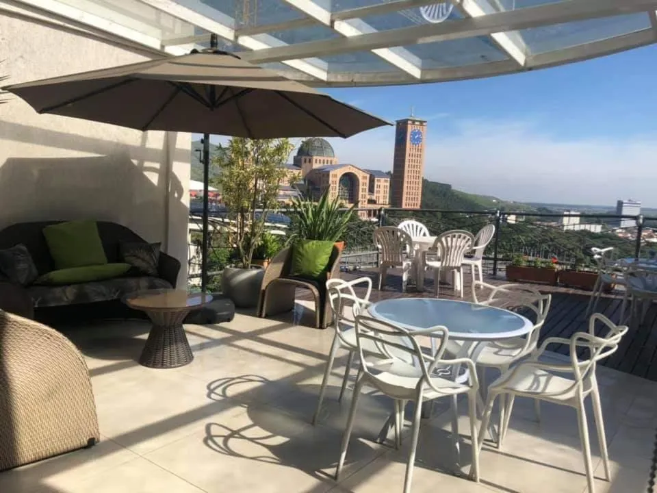 Restaurant/places to eat in Marge Hotel