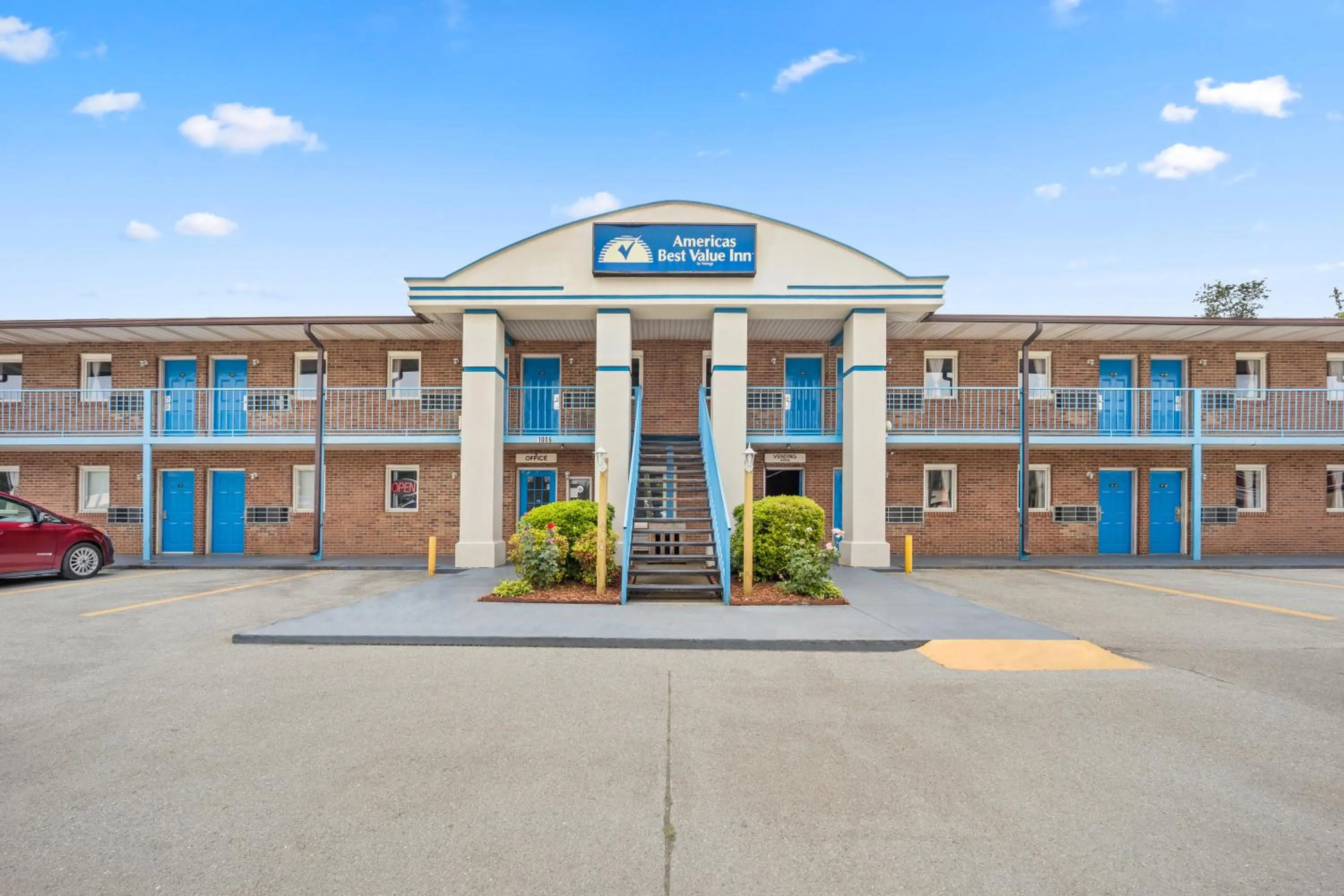 Property building in Americas Best Value Inn - Roxboro