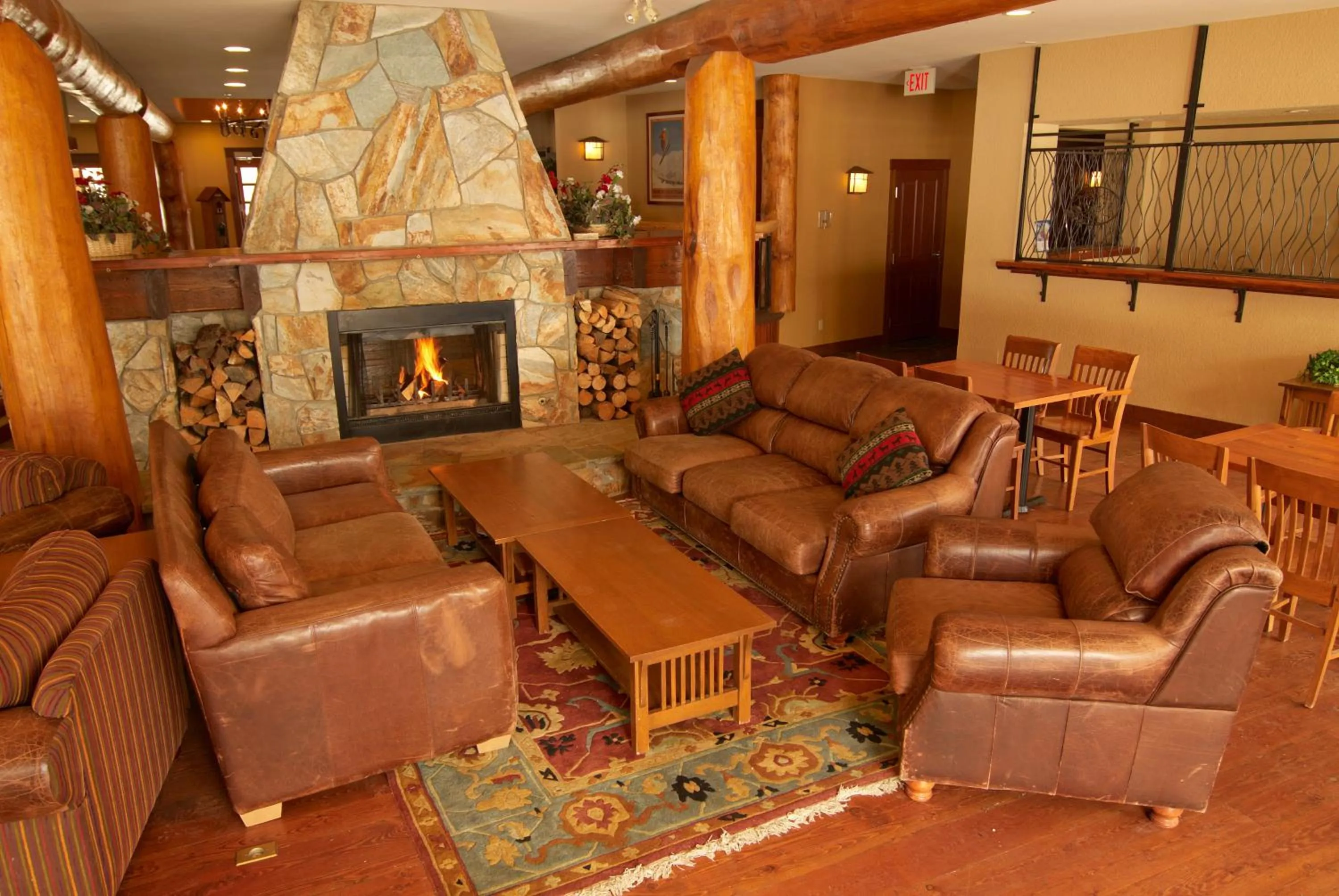 Spring in Snow Creek Lodge by Fernie Lodging Co