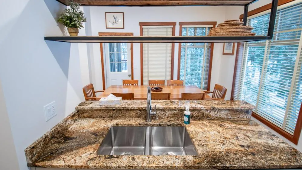 Snow Creek Lodge by Fernie Lodging Co