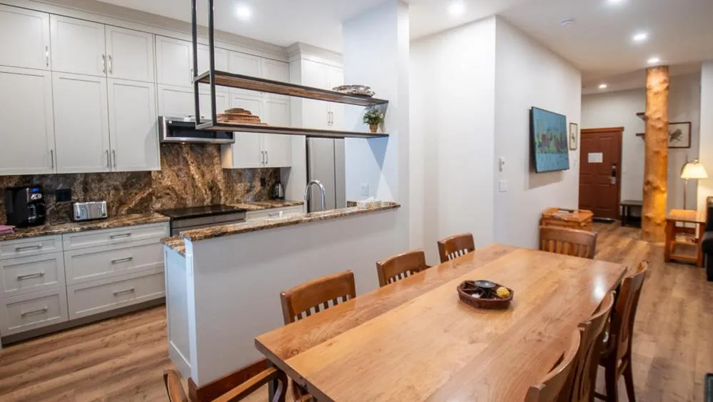 Snow Creek Lodge by Fernie Lodging Co