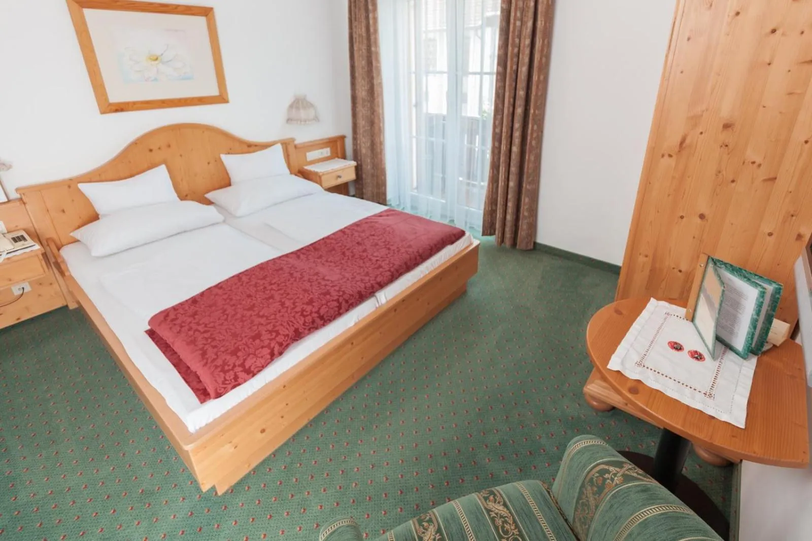 Seating area, Bed in Pension Oberjörg