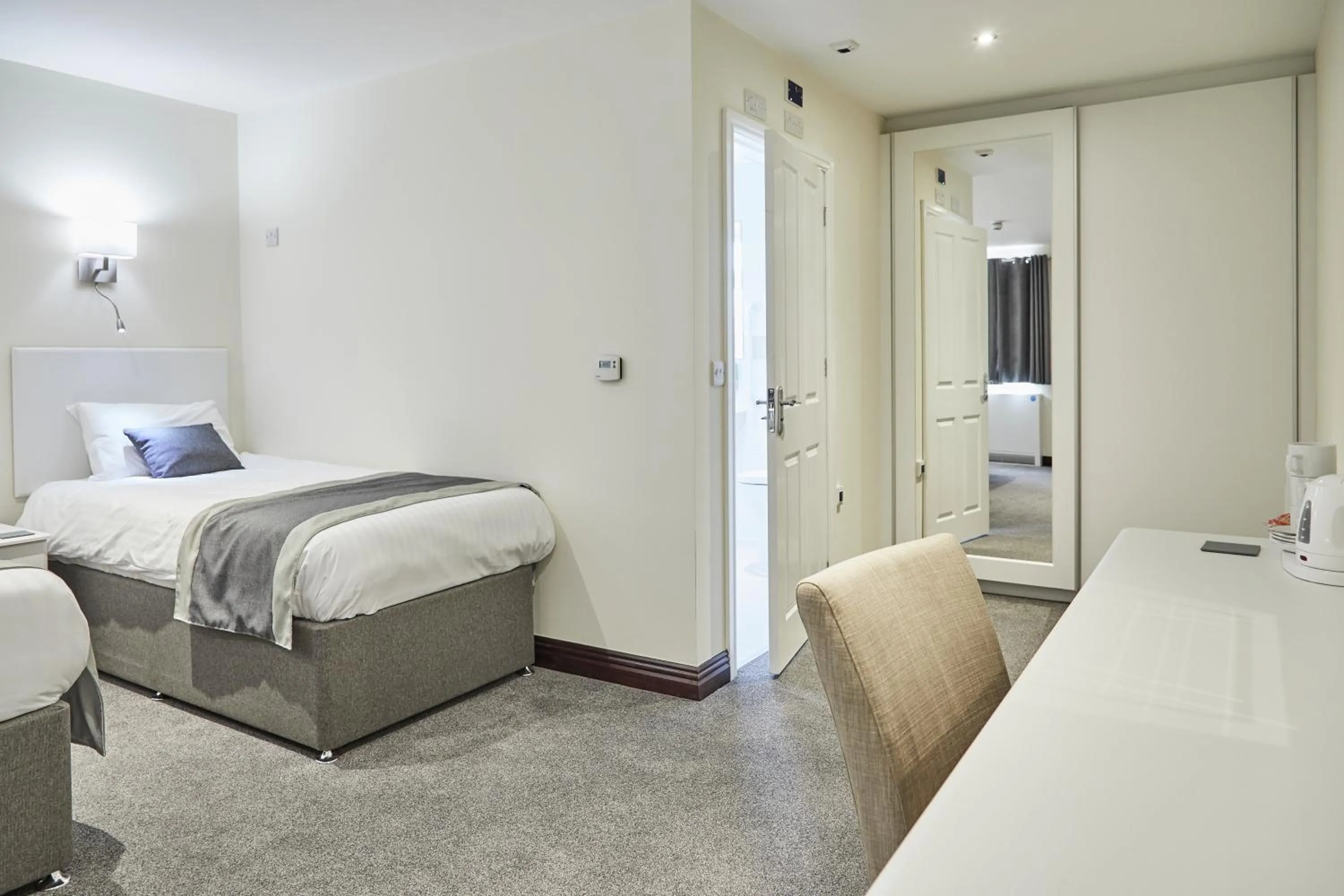 Bedroom, Bed in The Appleby Inn Hotel