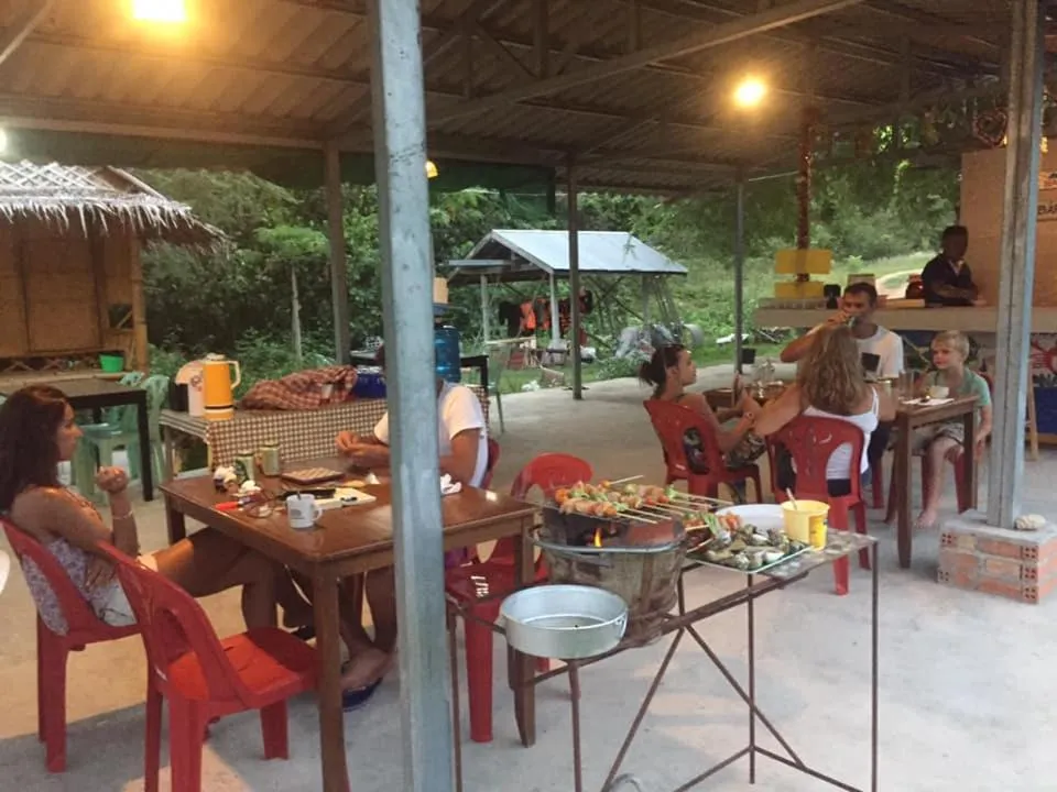 Restaurant/places to eat in Koh Phaluai Beach Bangalow