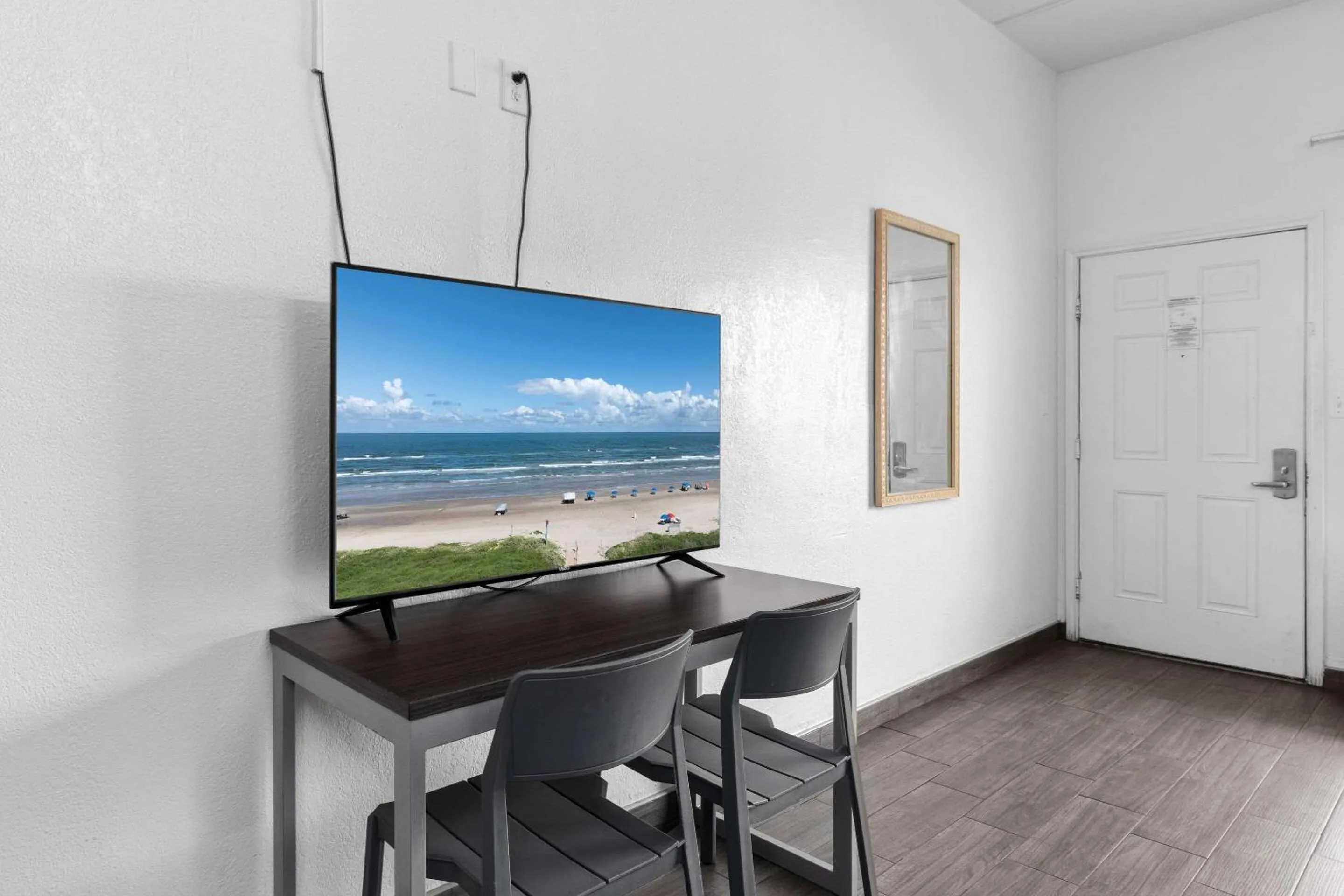 Bedroom in WindWater Hotel and Marina