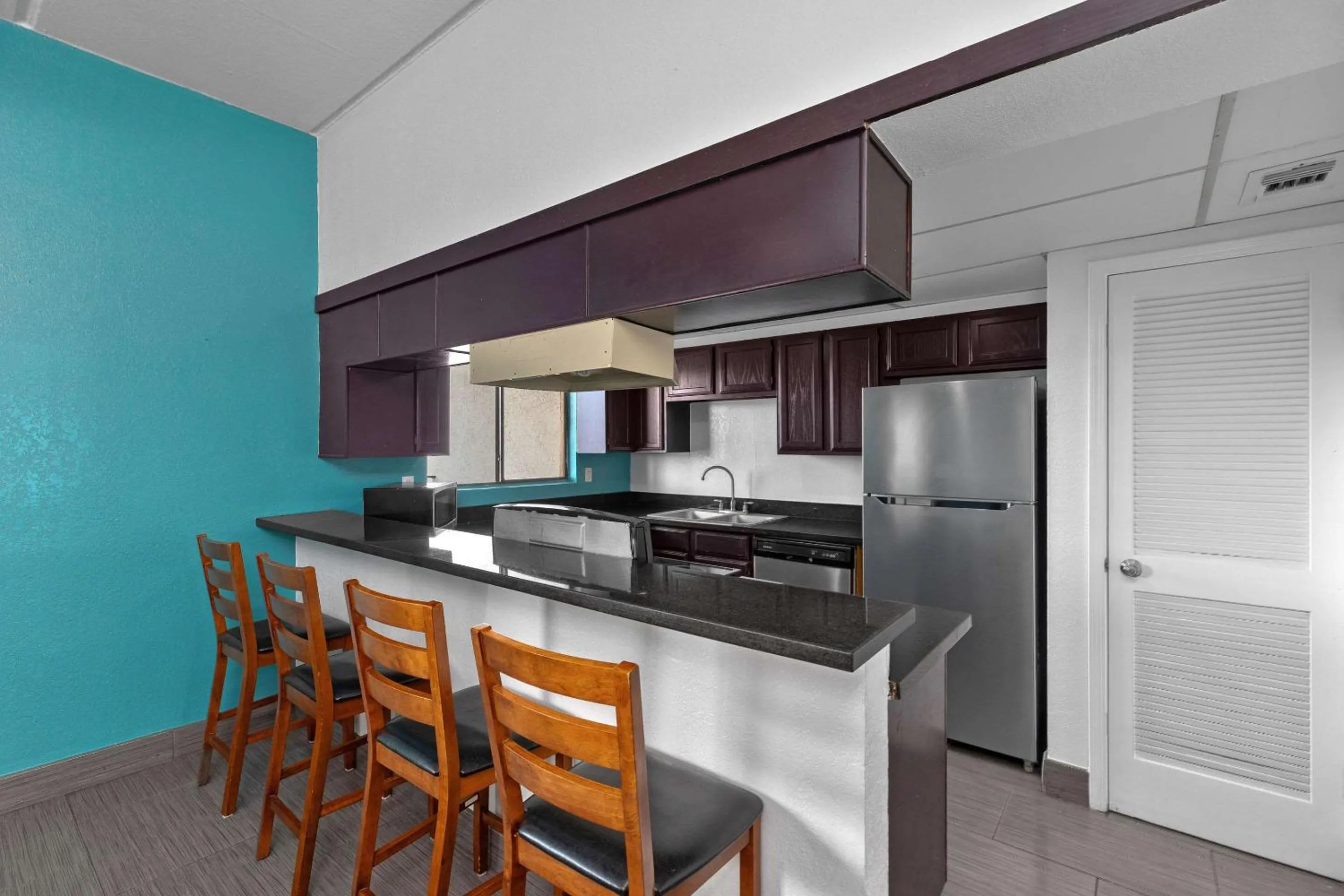 Bedroom in WindWater Hotel and Marina