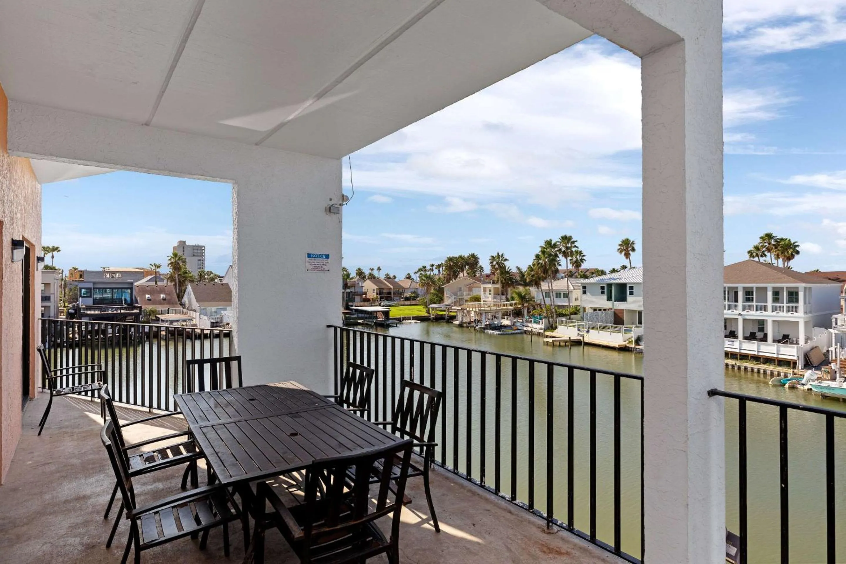 Bedroom in WindWater Hotel and Marina