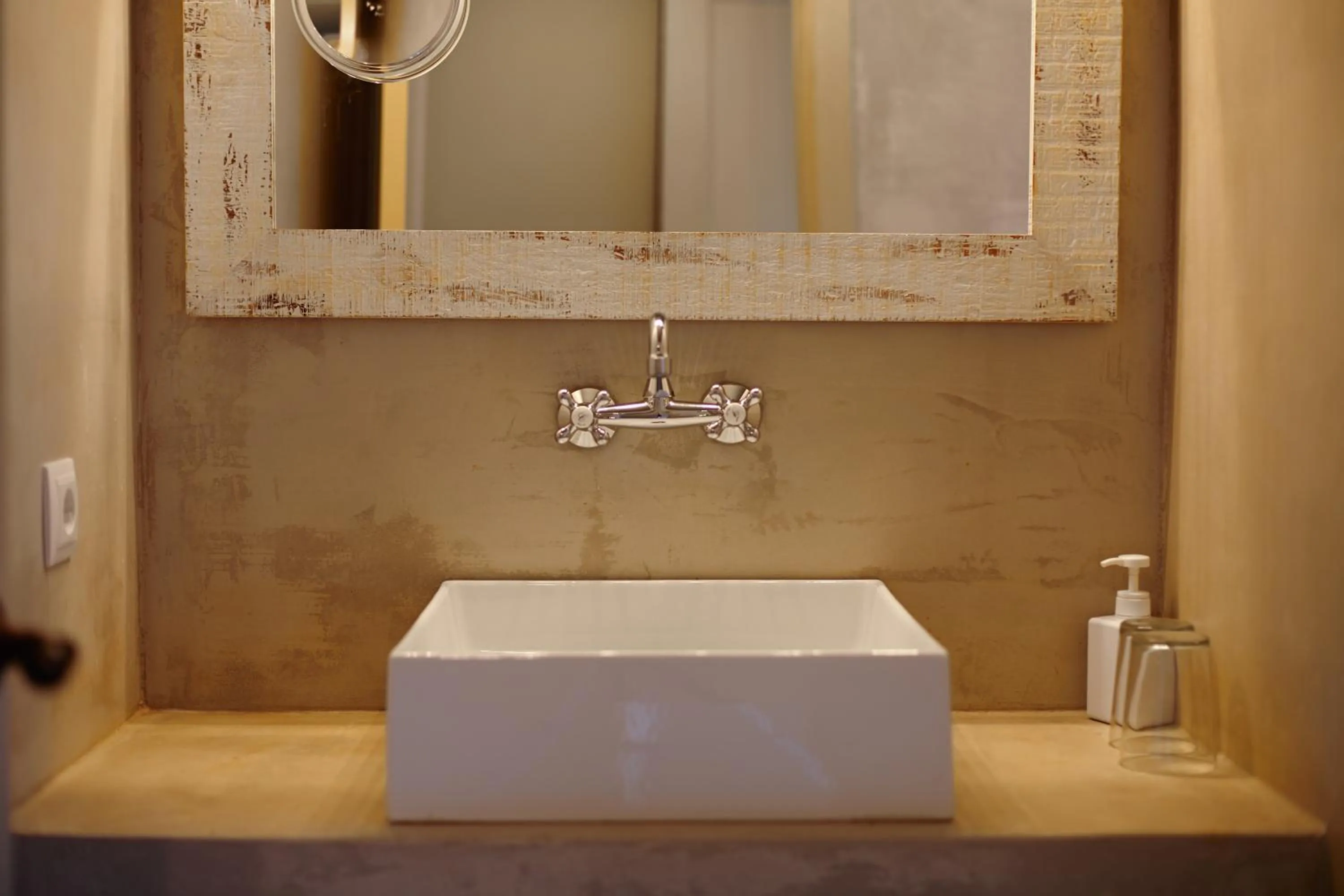 Decorative detail in Hostal Sa Rascassa