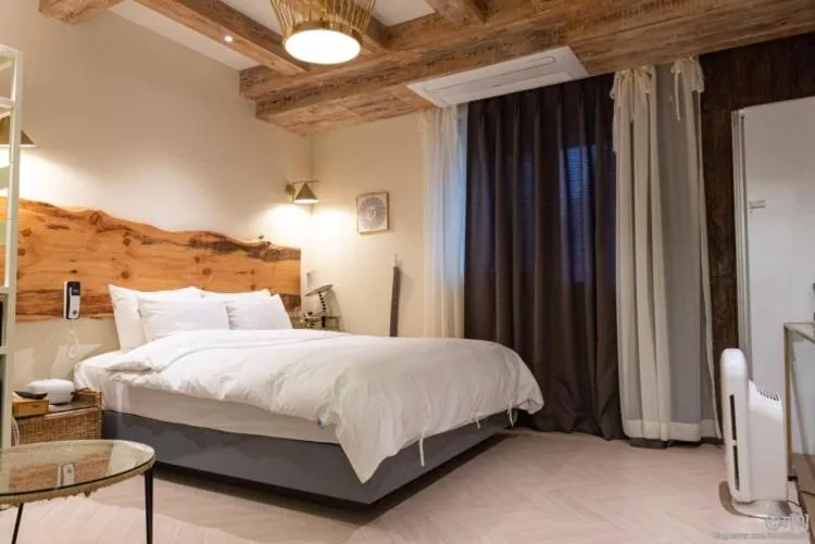 SongJeong Lesign Hotel