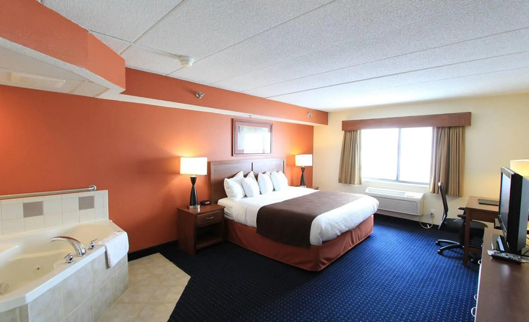Photo of the whole room, Bed in AmericInn by Wyndham Cedar Rapids Airport
