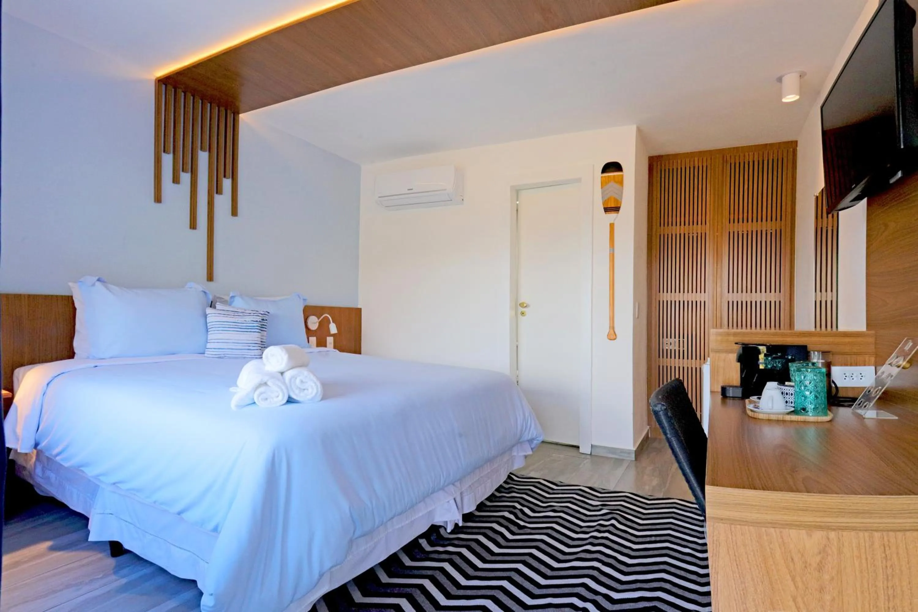 Bed in Pousada Santorini