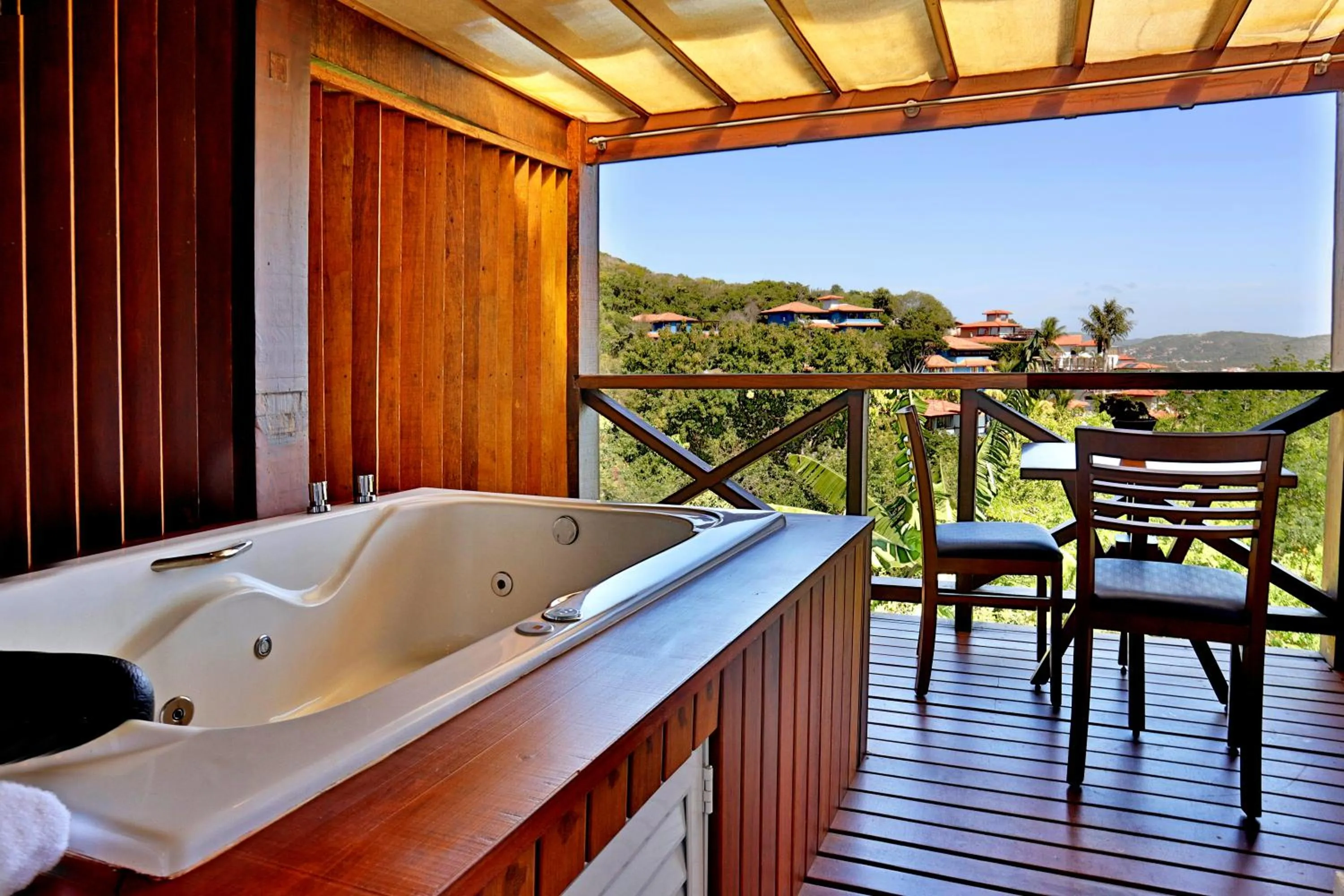 Hot Tub in Pousada Santorini
