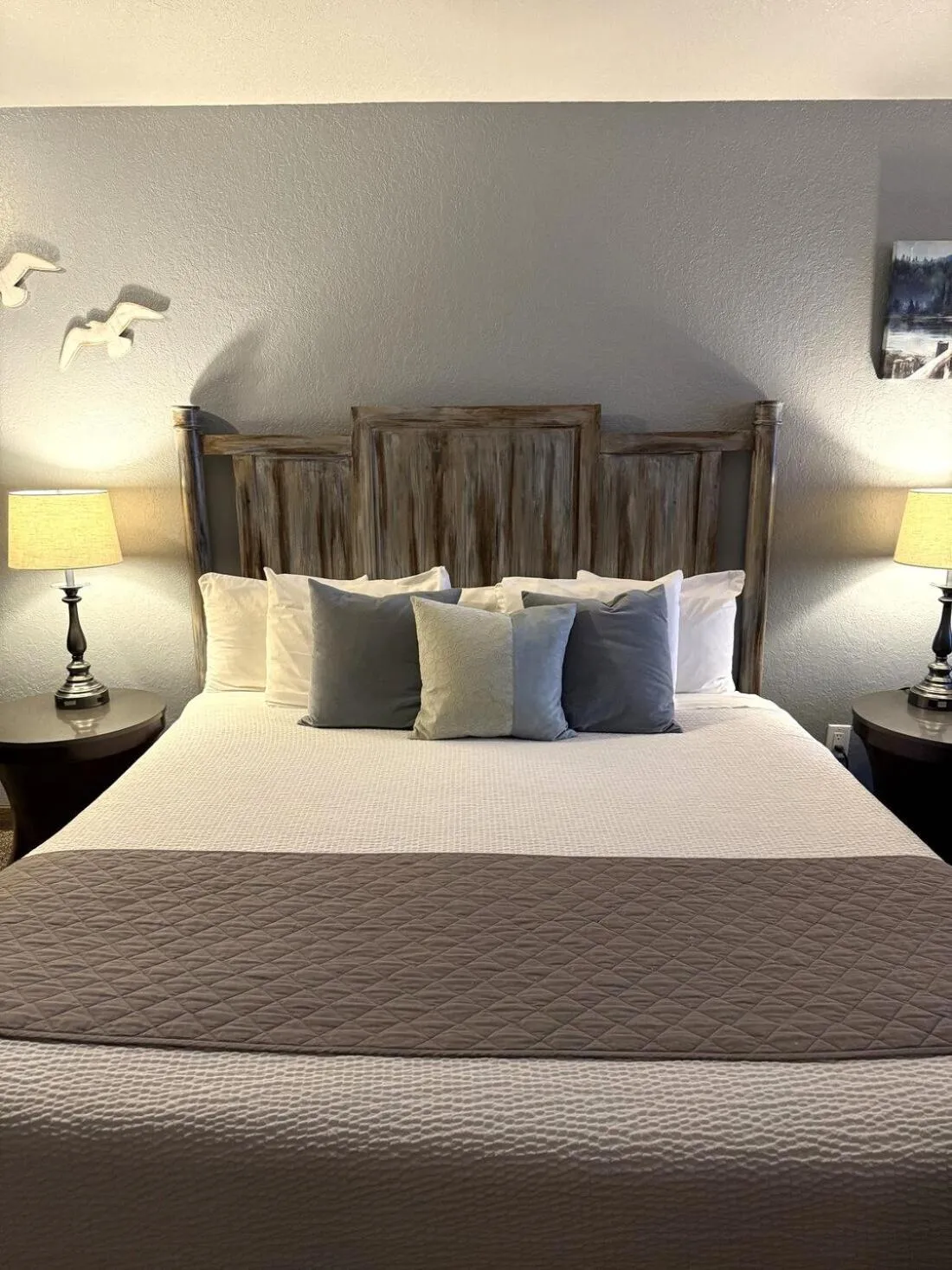 Bed in Mountain View Lodge