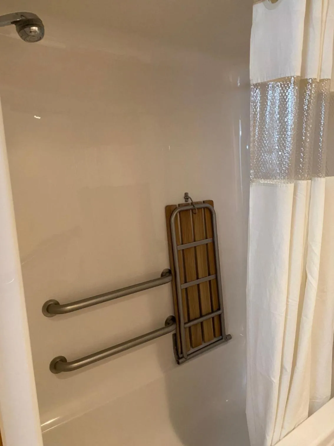 Shower in Americas Best Value Inn Champaign