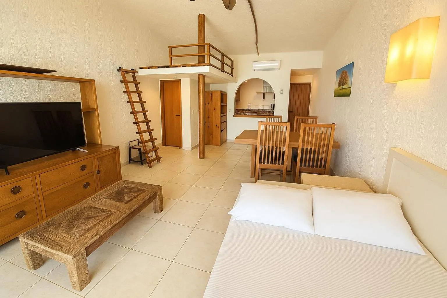 TV and multimedia, Bed in Beach Front Condos in Hotel Zone