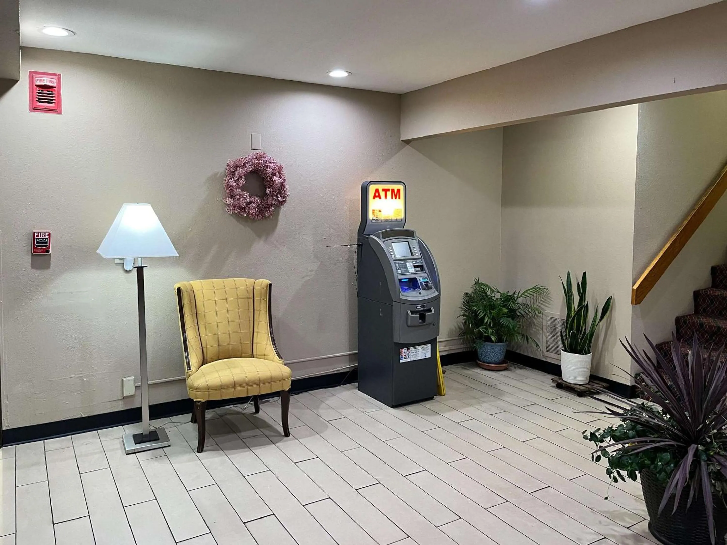 ATM in Motel 6 Litchfield, IL