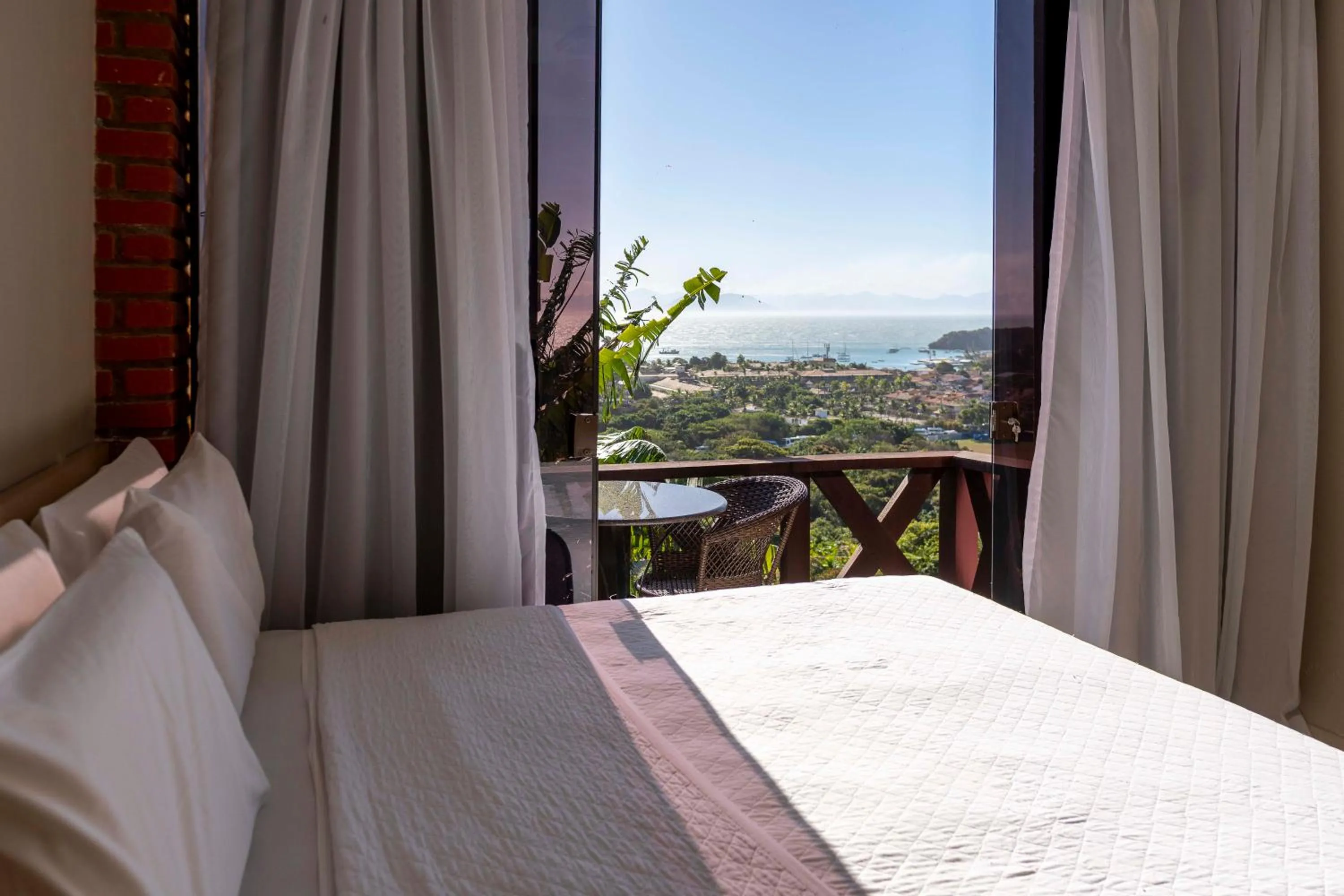Sea view, Bed in Costa do Sol Boutique Hotel