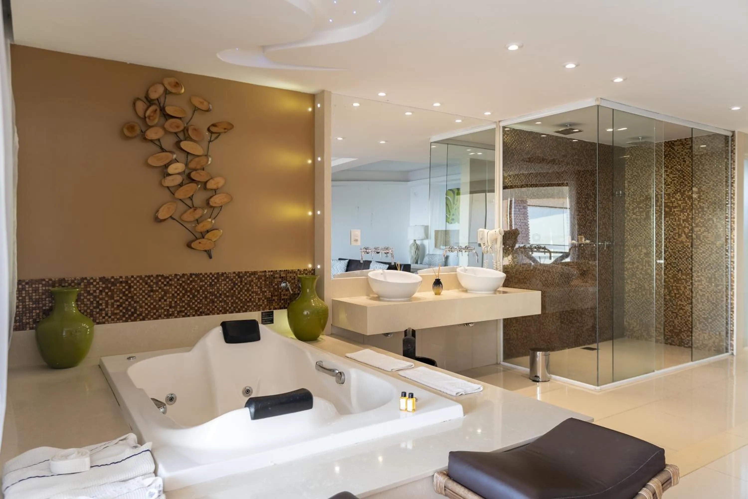 Hot Tub in Costa do Sol Boutique Hotel