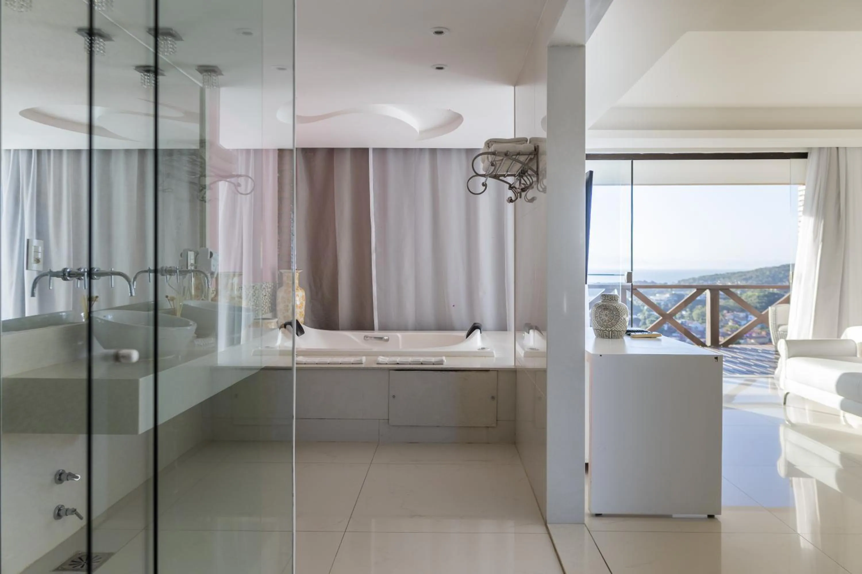 Hot Tub in Costa do Sol Boutique Hotel