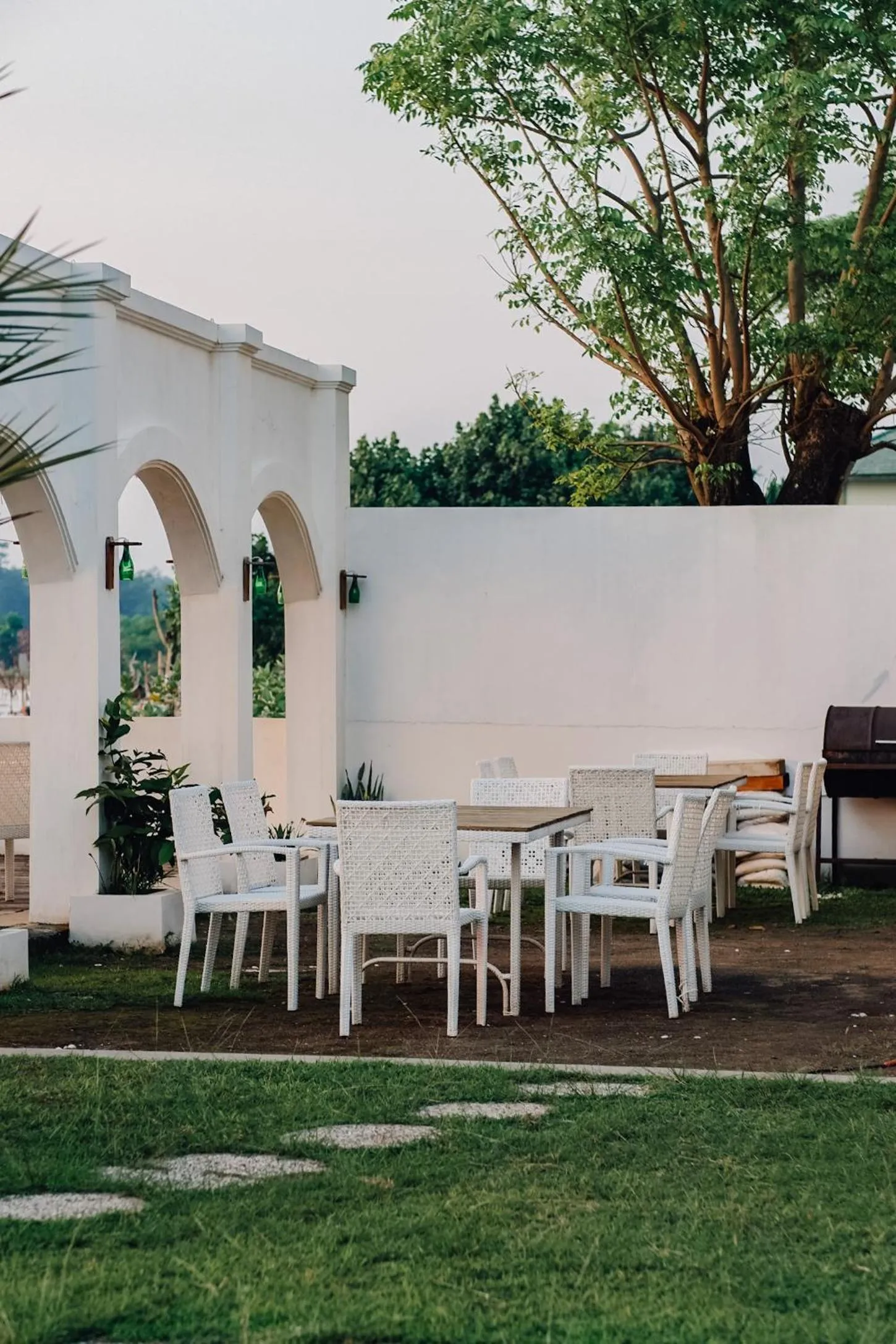 Property building in Seaside Villa & Muse Beach Resto