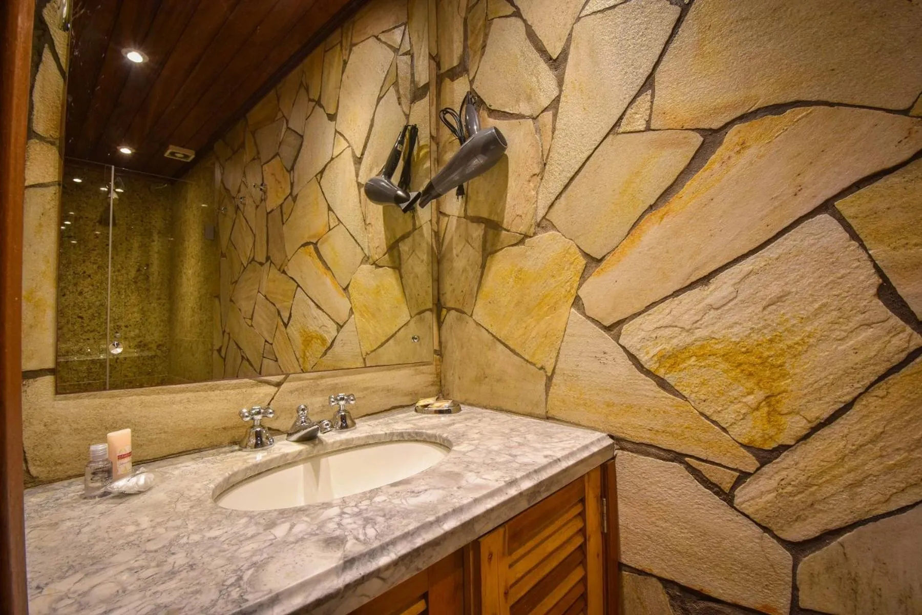 Bathroom in Pousada Borô