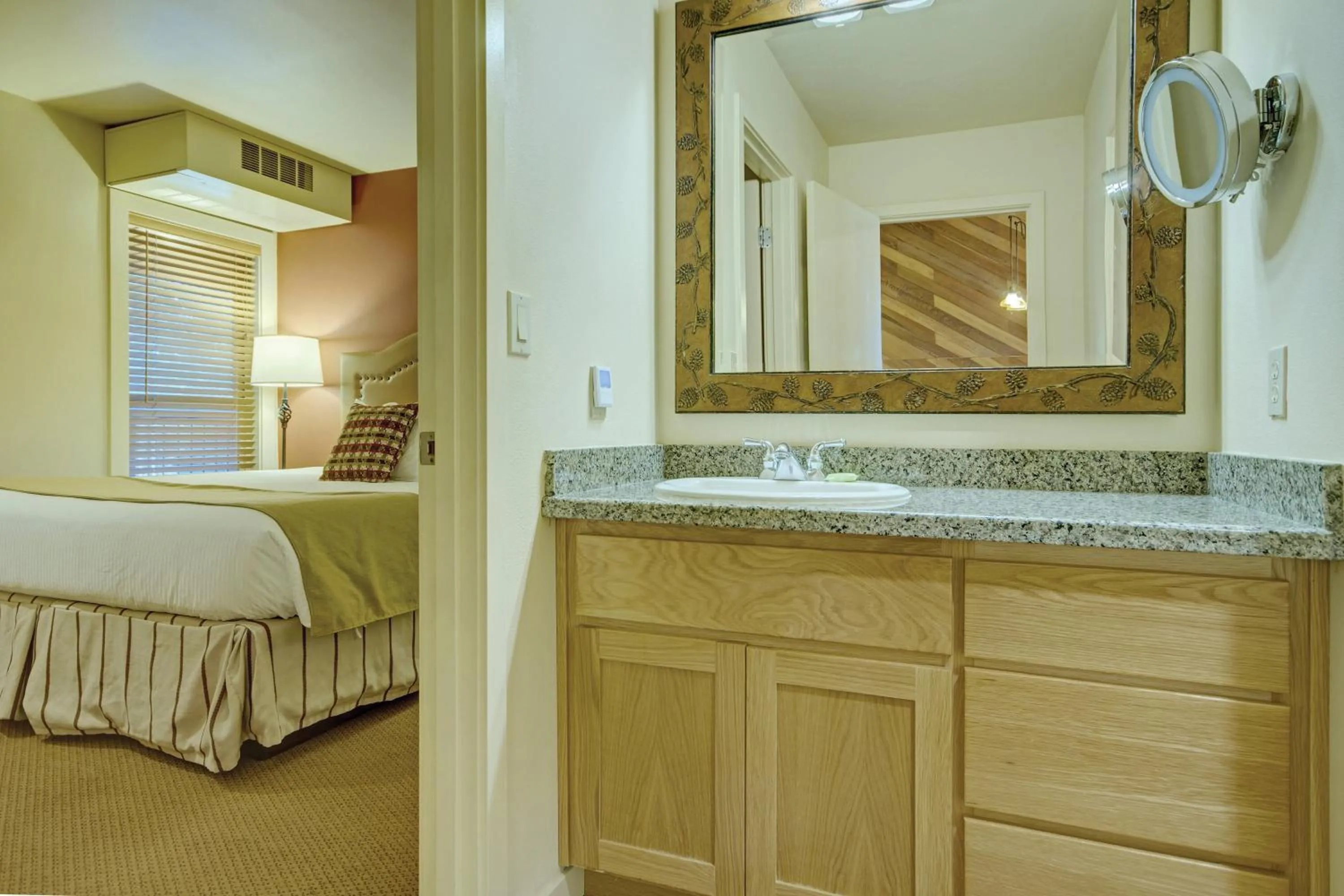 Bathroom, Bed in Seventh Mountain Resort