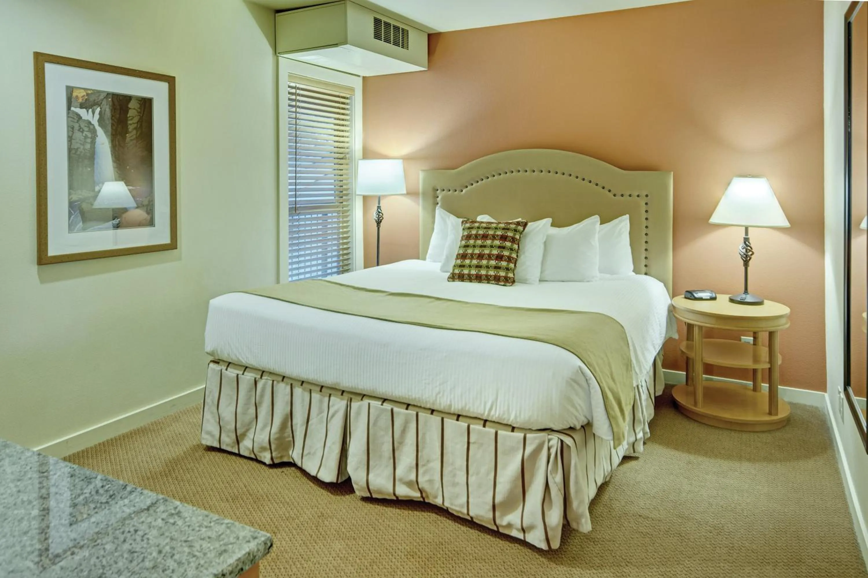 Photo of the whole room, Bed in Seventh Mountain Resort